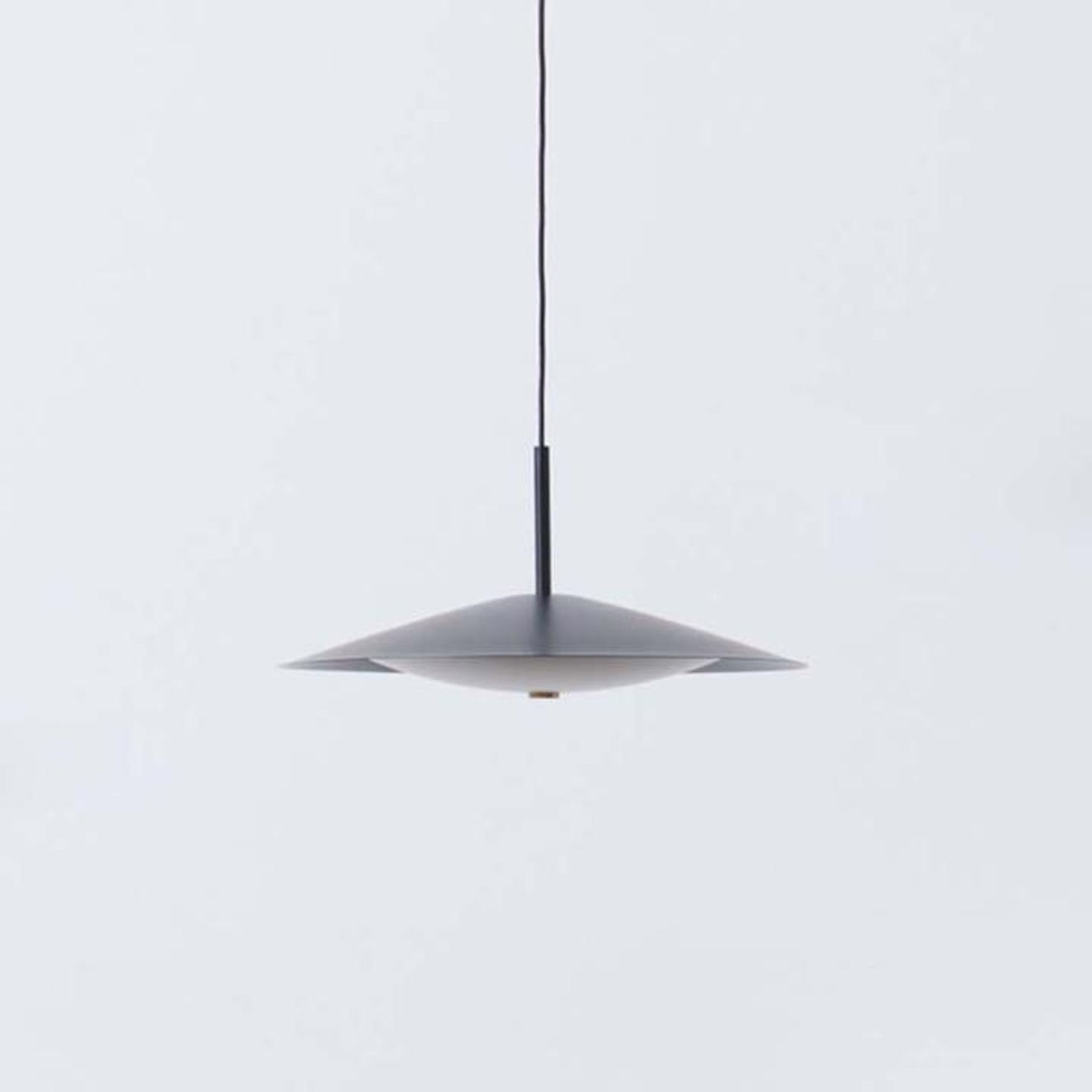 Broad Pendant