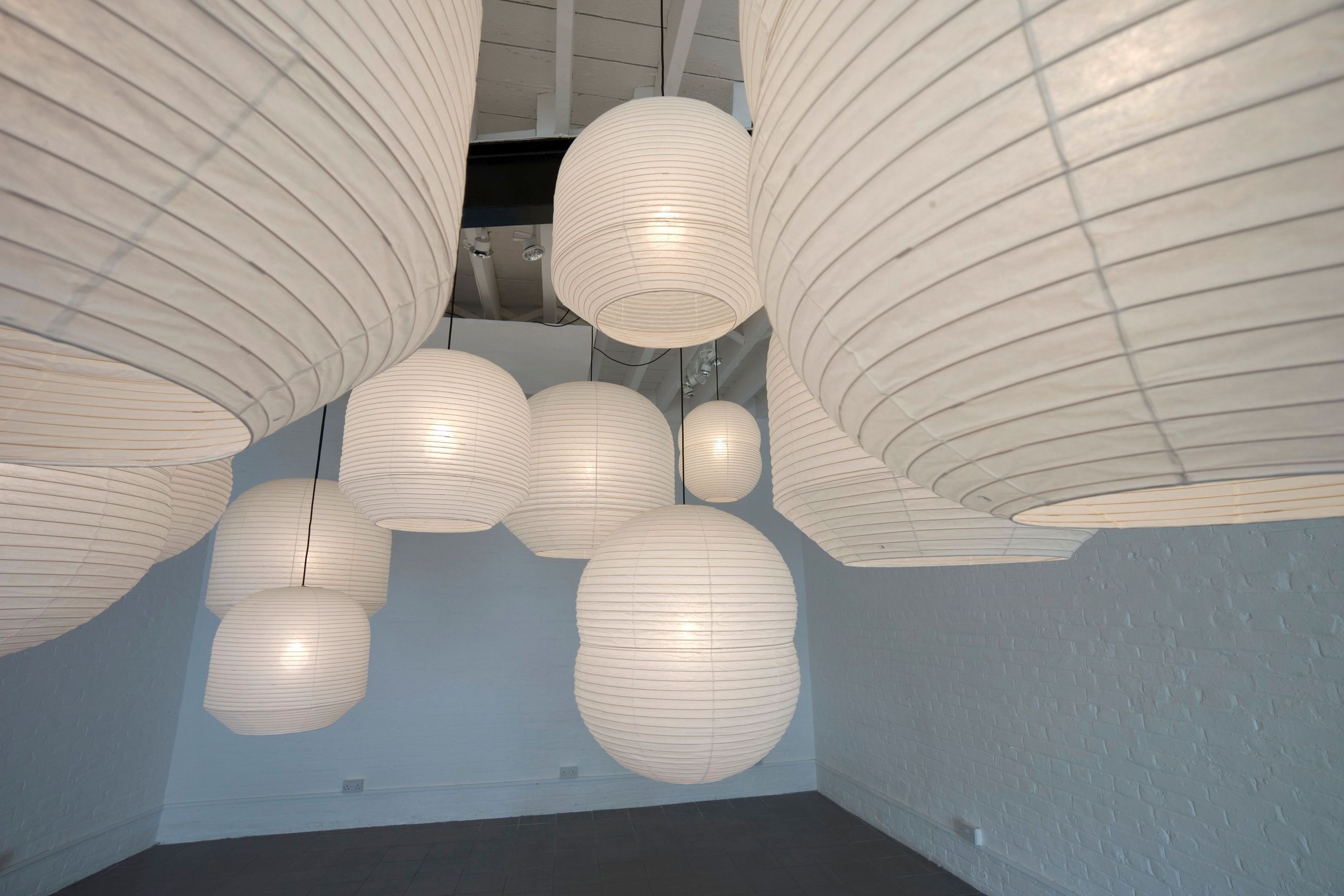 Hotaru Buoy Pendant Light - Large