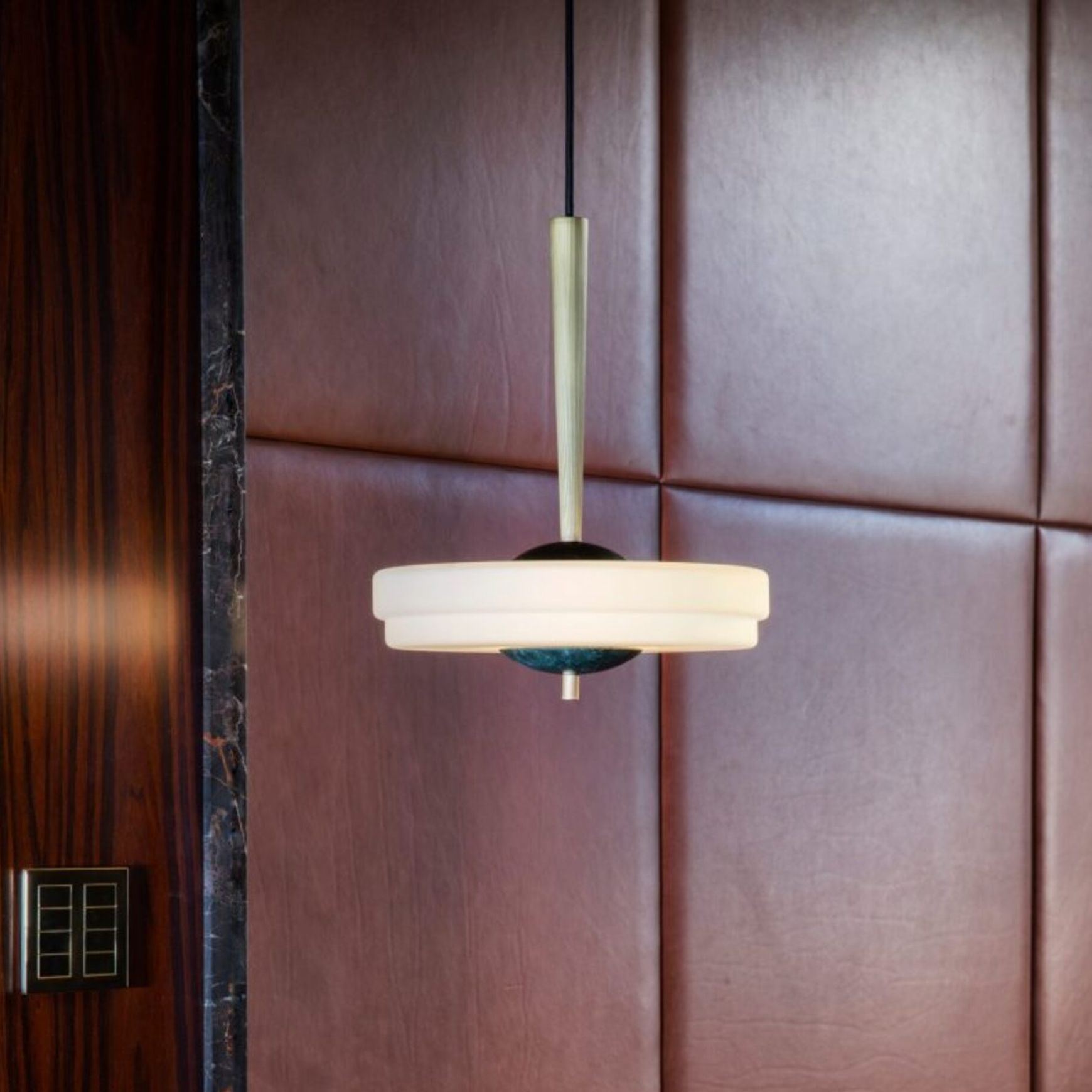 Trave Pendant Light