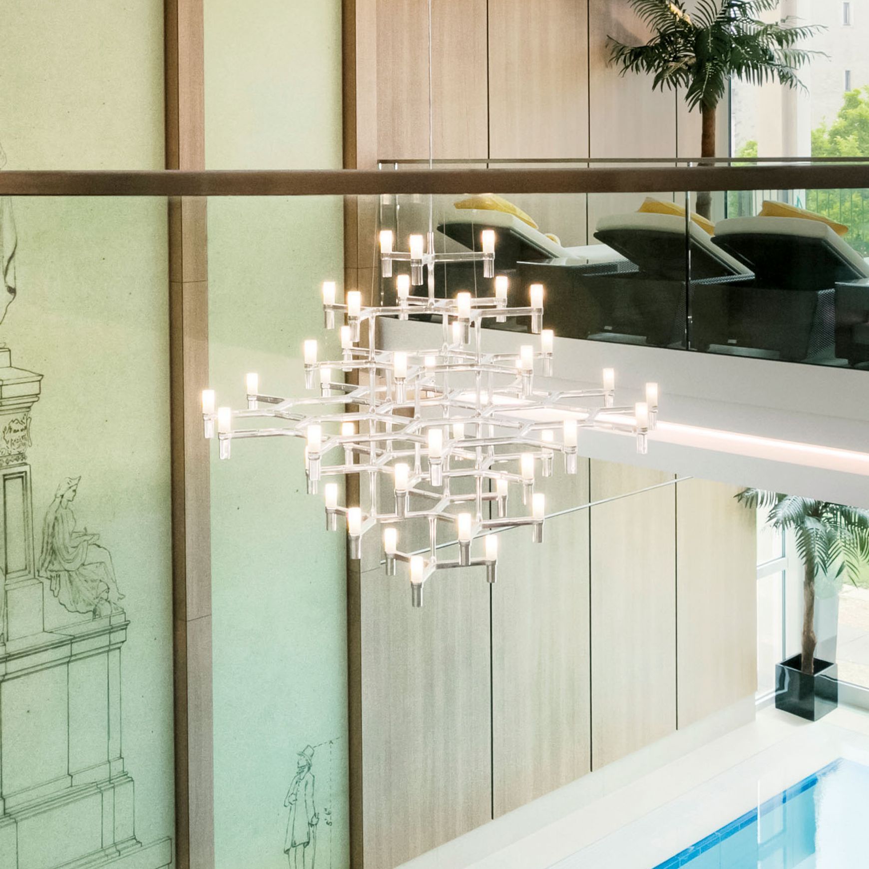 Crown Magnum Pendant Light
