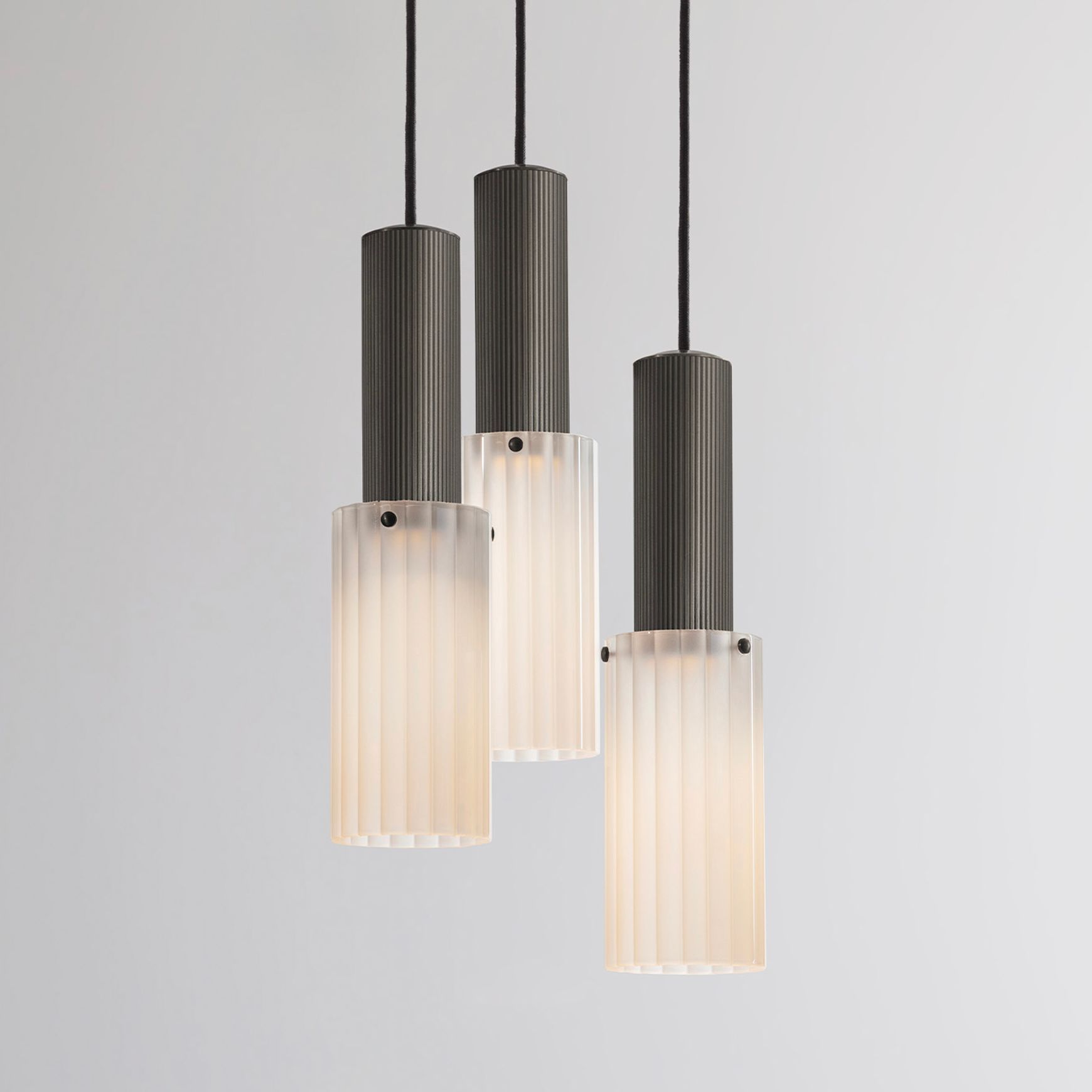 Flume Large 3lt Pendant Light
