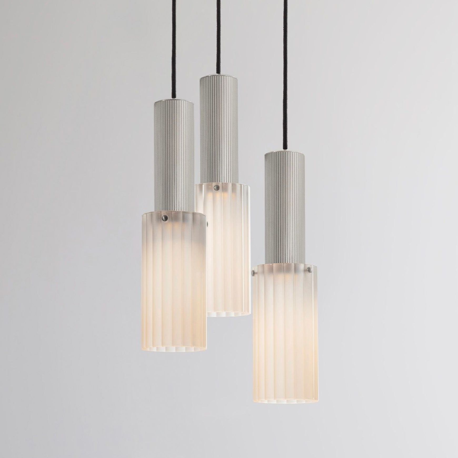 Flume Large 3lt Pendant Light