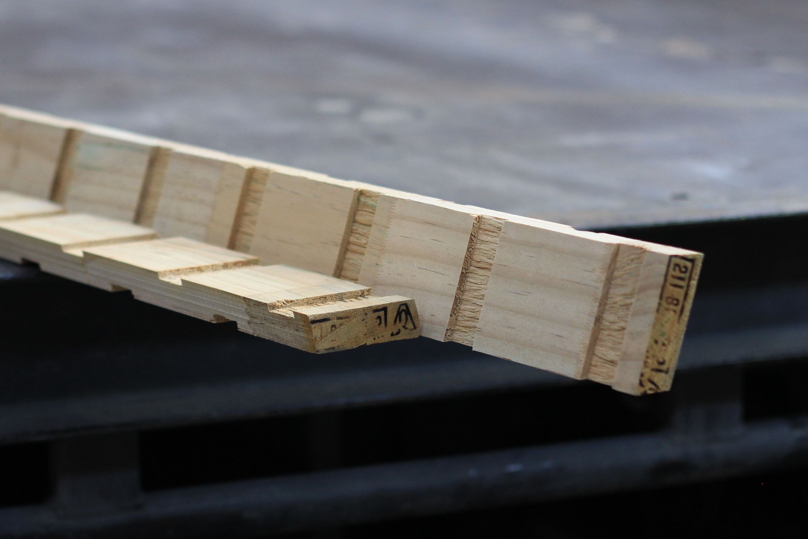 EB8 Castellated Timber Cavity Batten