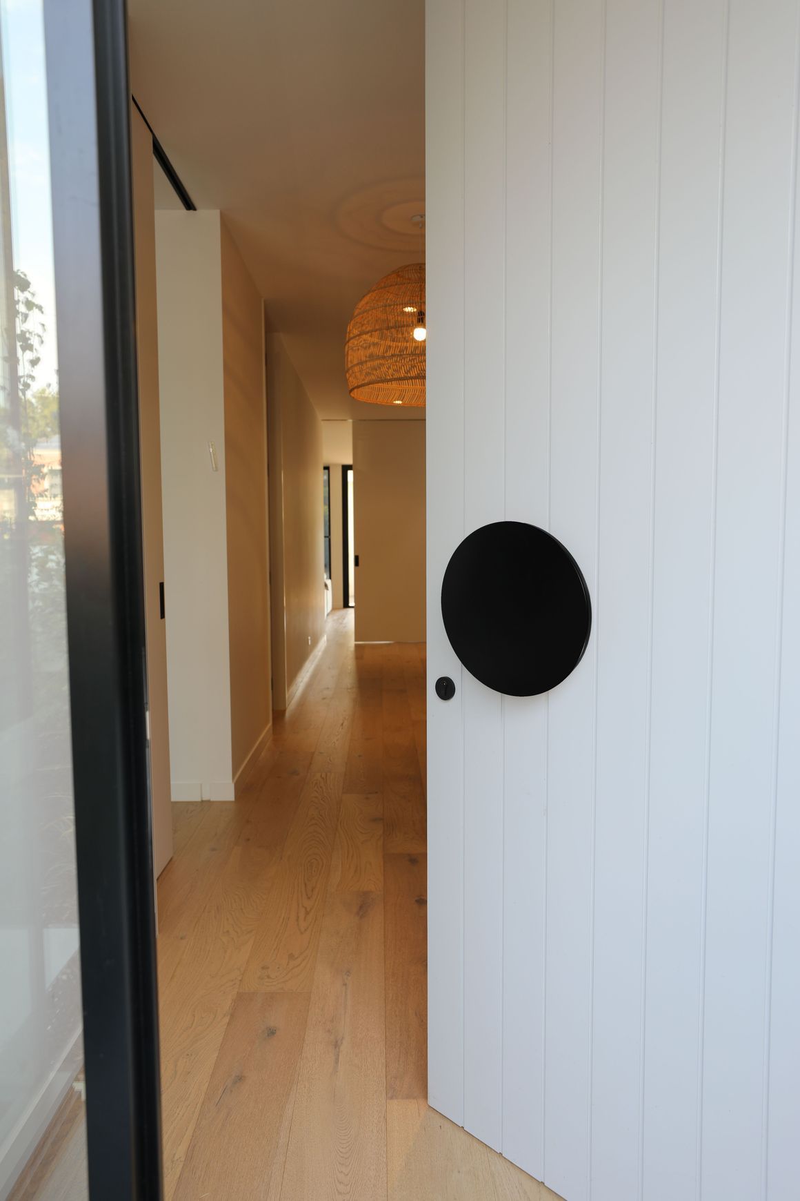 Circular Entrance Pull 3994