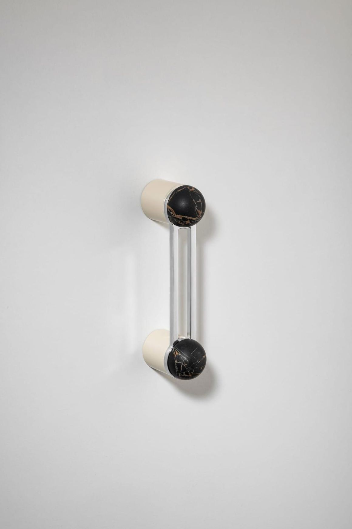 H04 Pull Handle Short