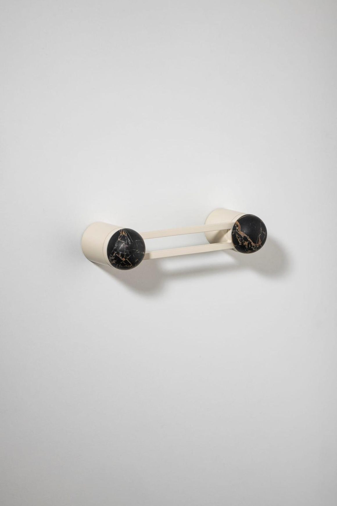 H04 Pull Handle Short