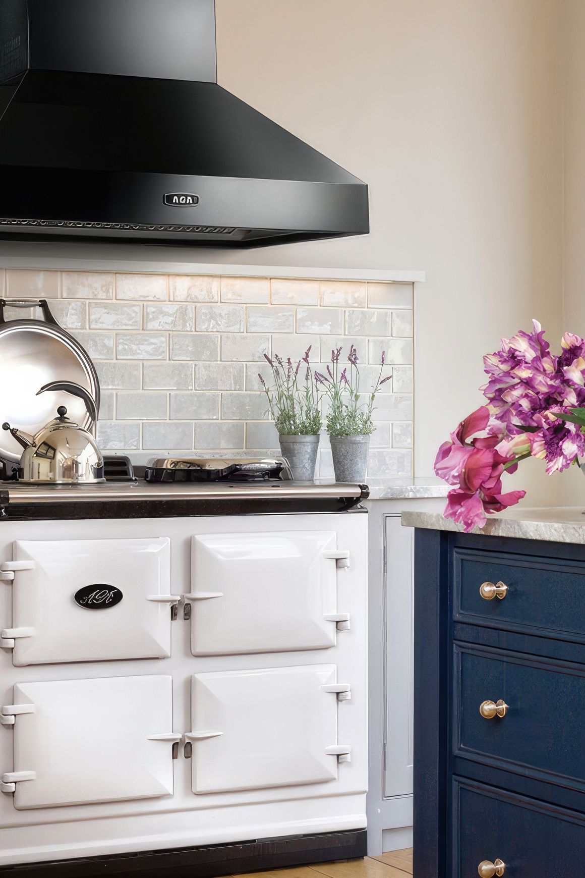 AGA | Pitch Rangehood