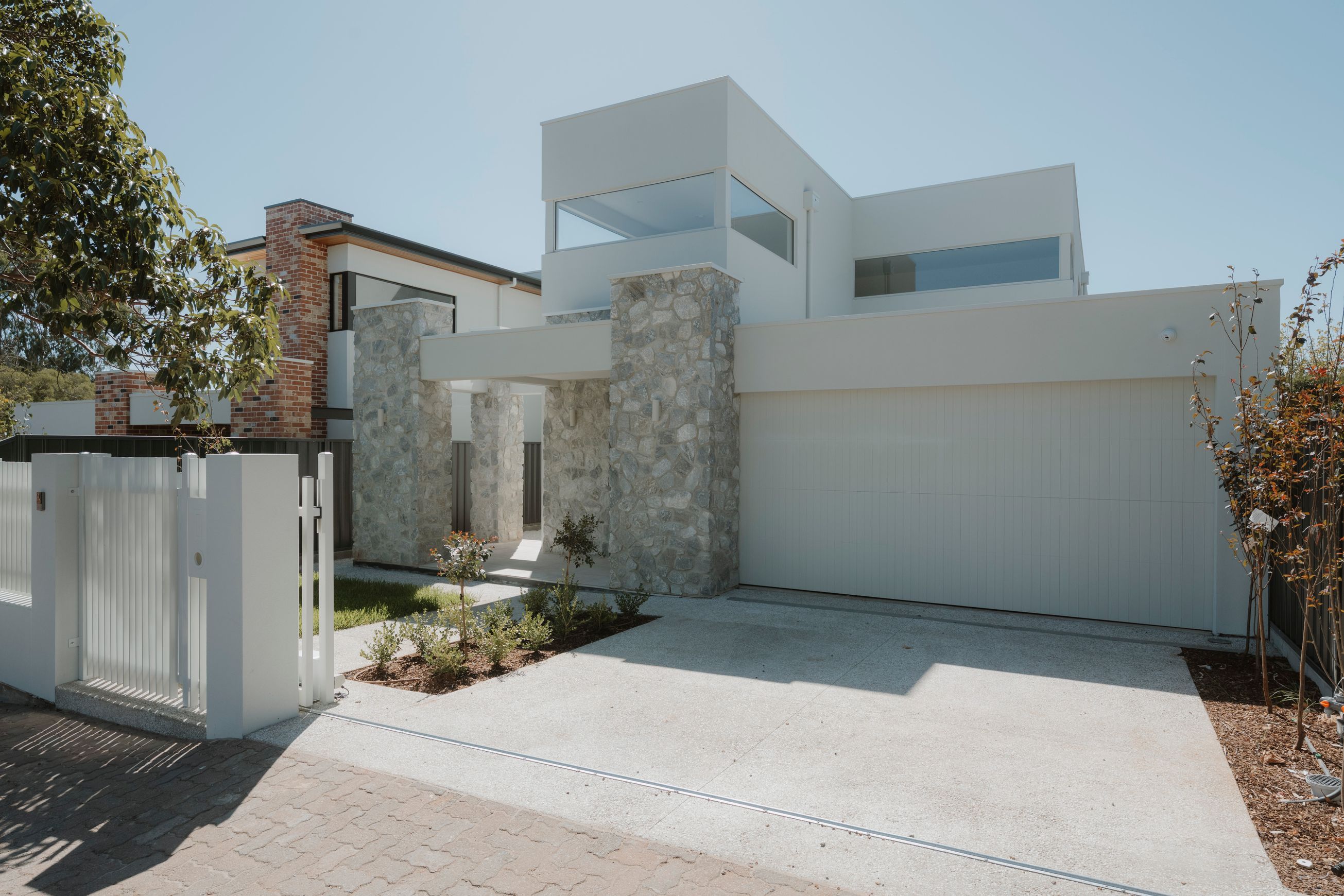 Danmar Doors | Speciality Garage Doors