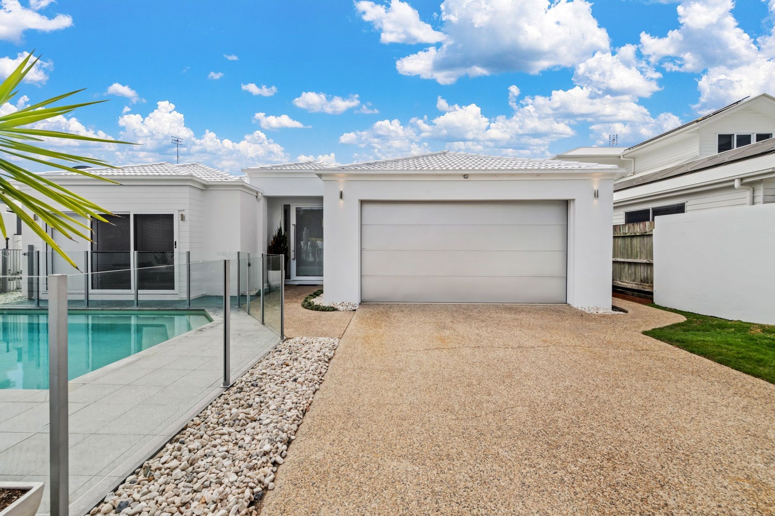 Platinum Series | Sectional Garage Doors