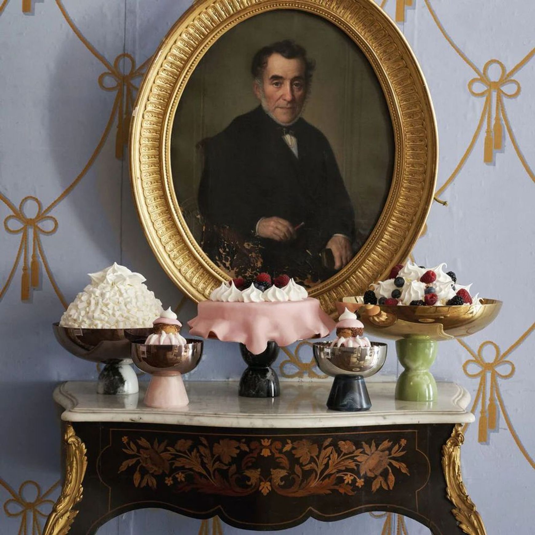 Madame Footed Trays & Bowls