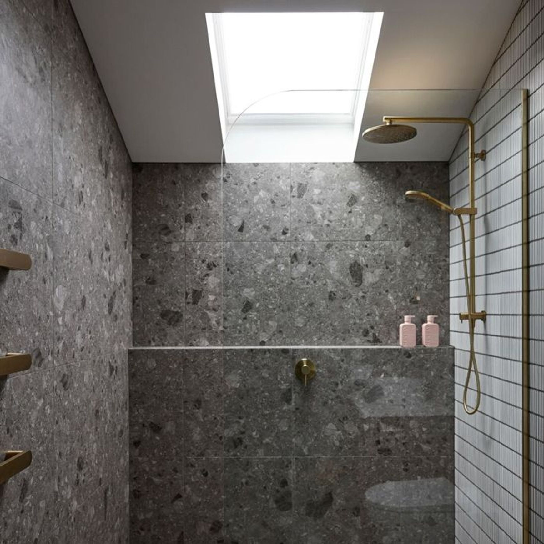Elementi | Splash Plus Showers
