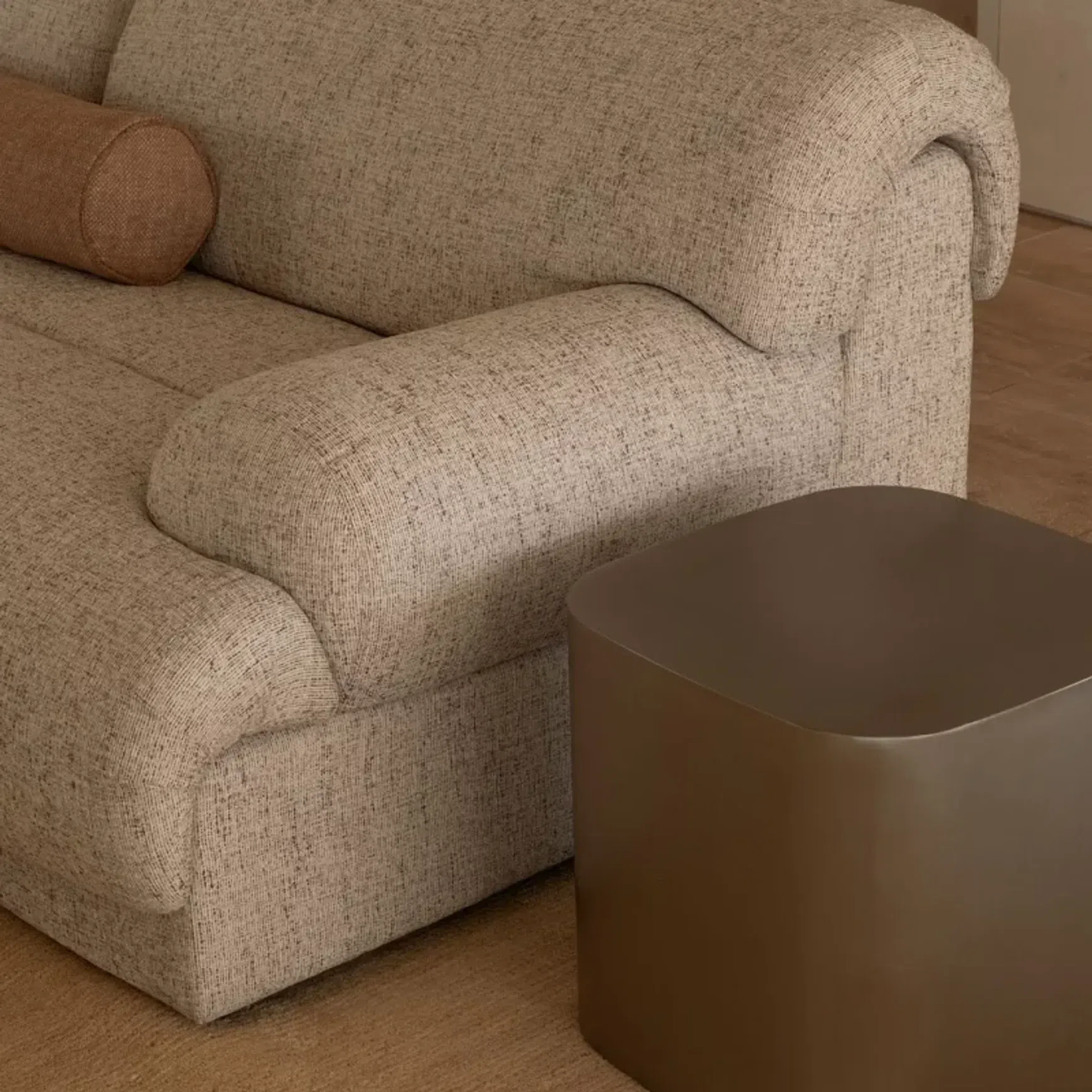 Elle Bend Side Table
