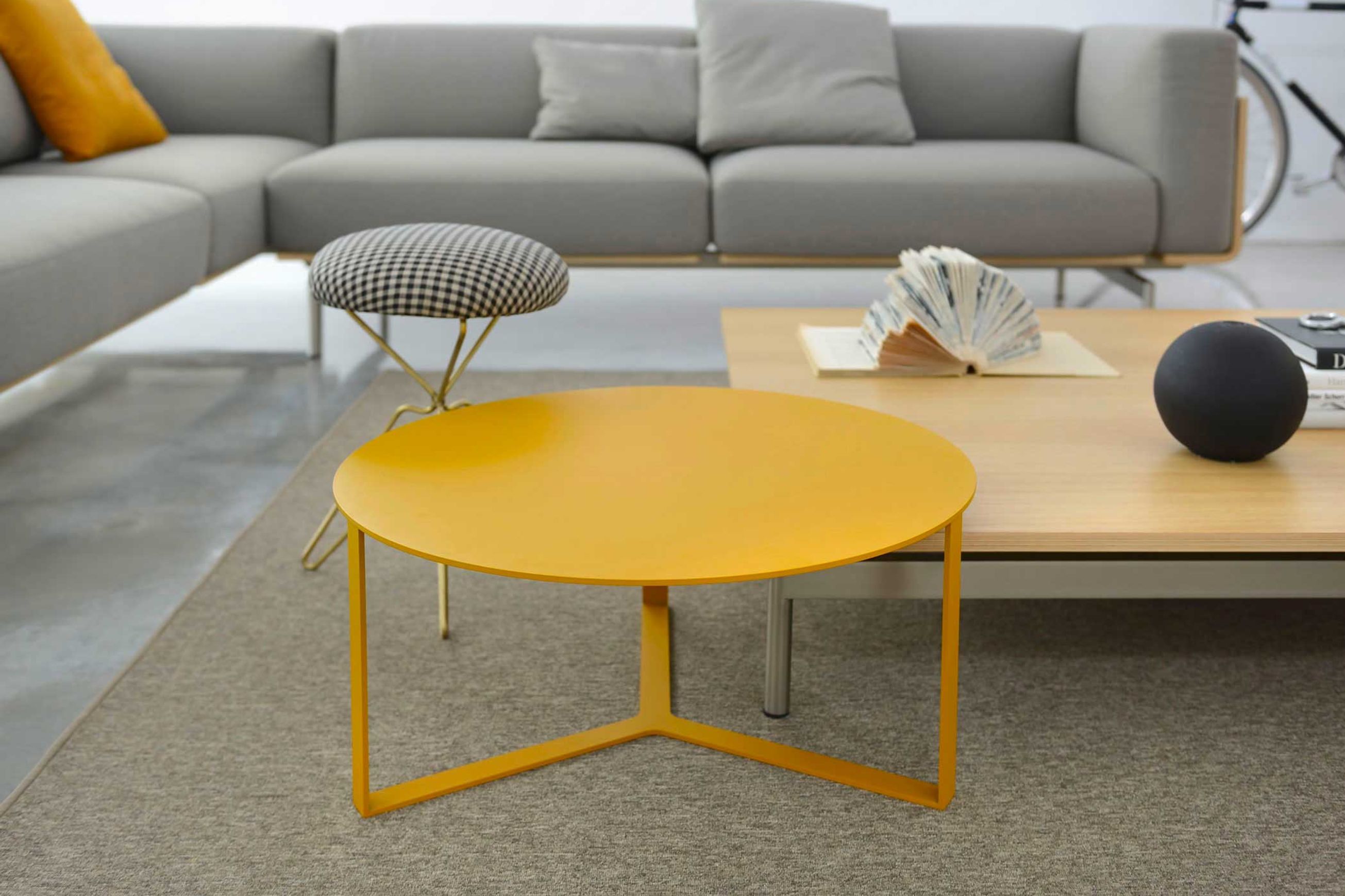Clip Side Table