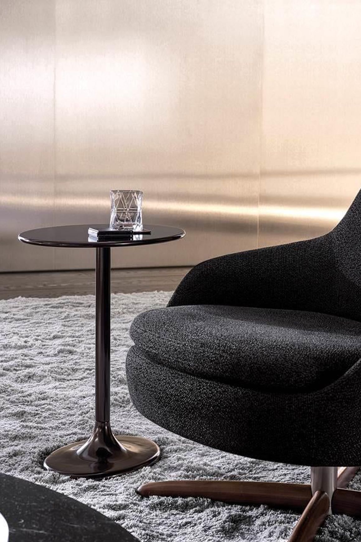 Taiko Side Table by Minotti