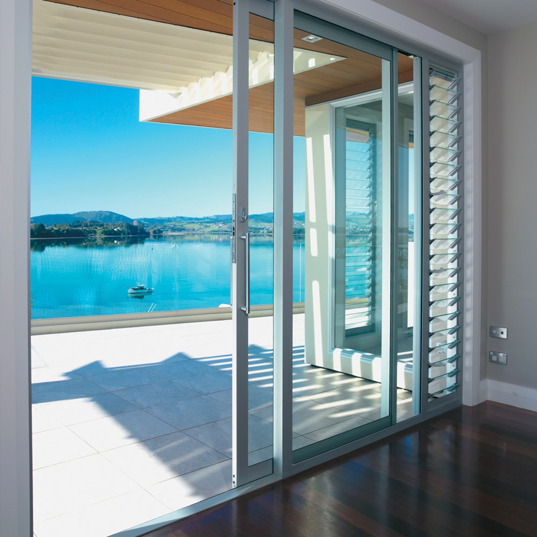 Euroslider® Smooth Sliding Door