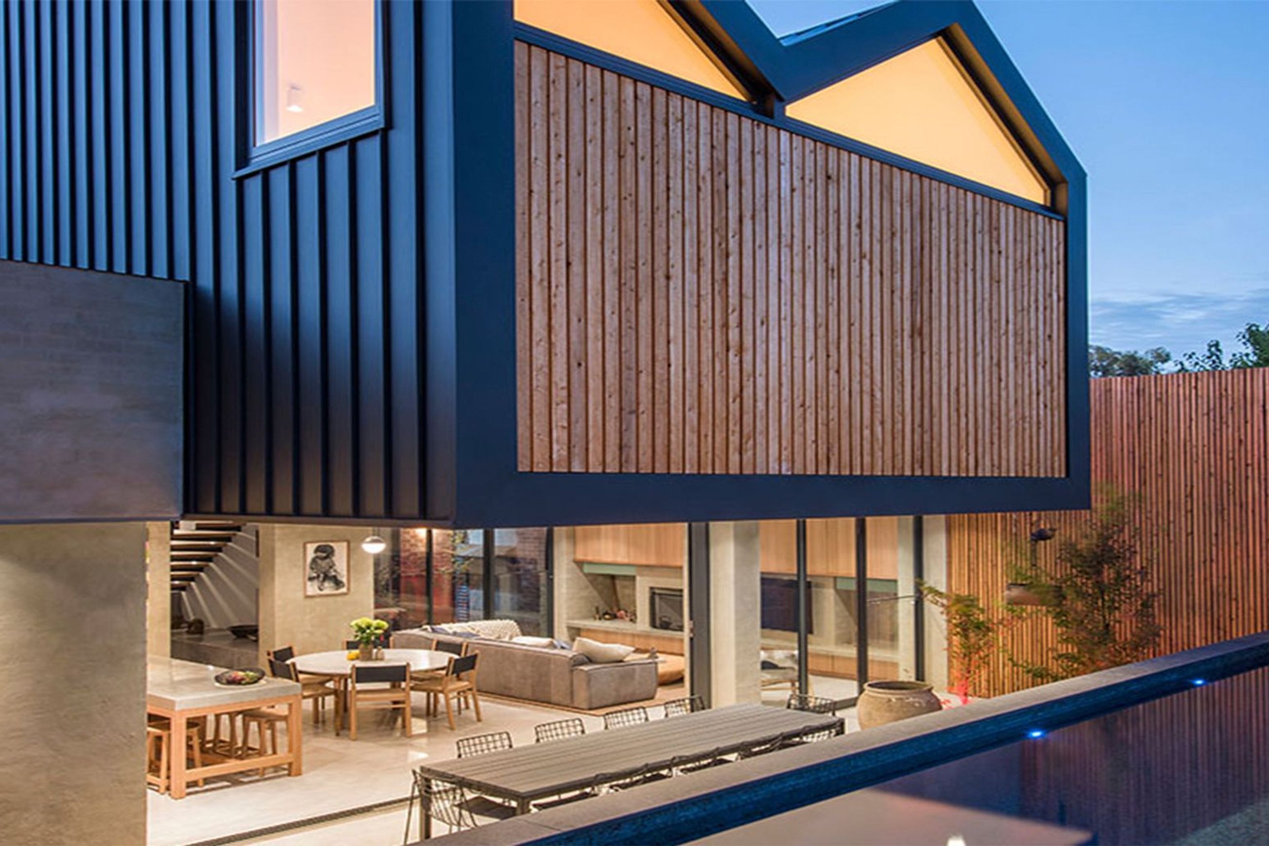 Elevate | Series 704 | Sliding Door