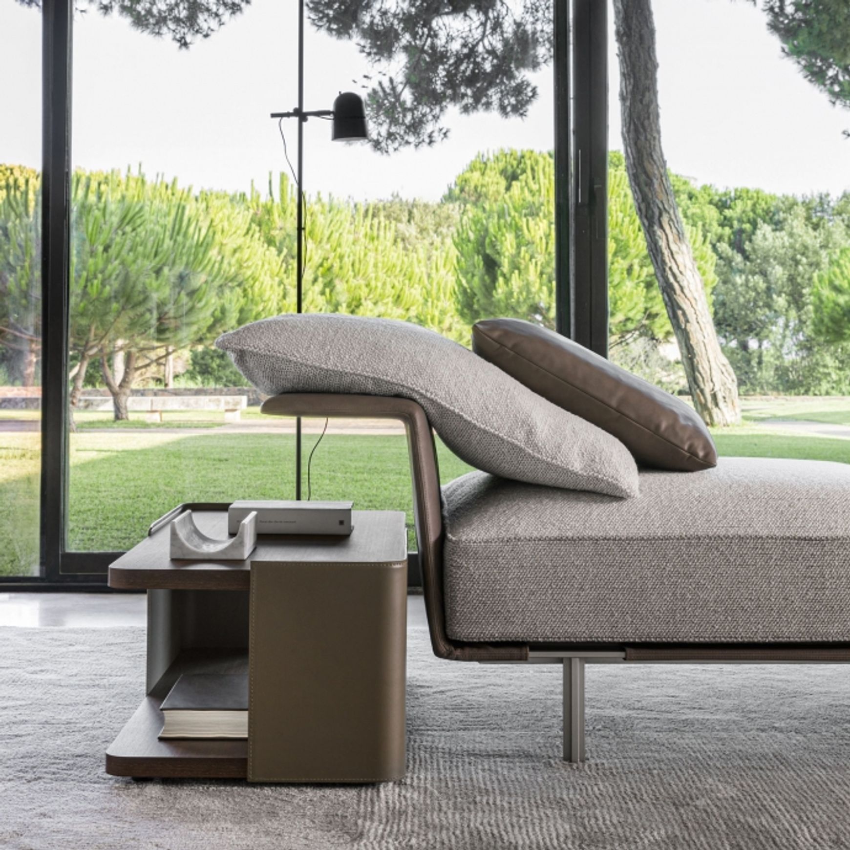 Gregor Sofa by Molteni&C