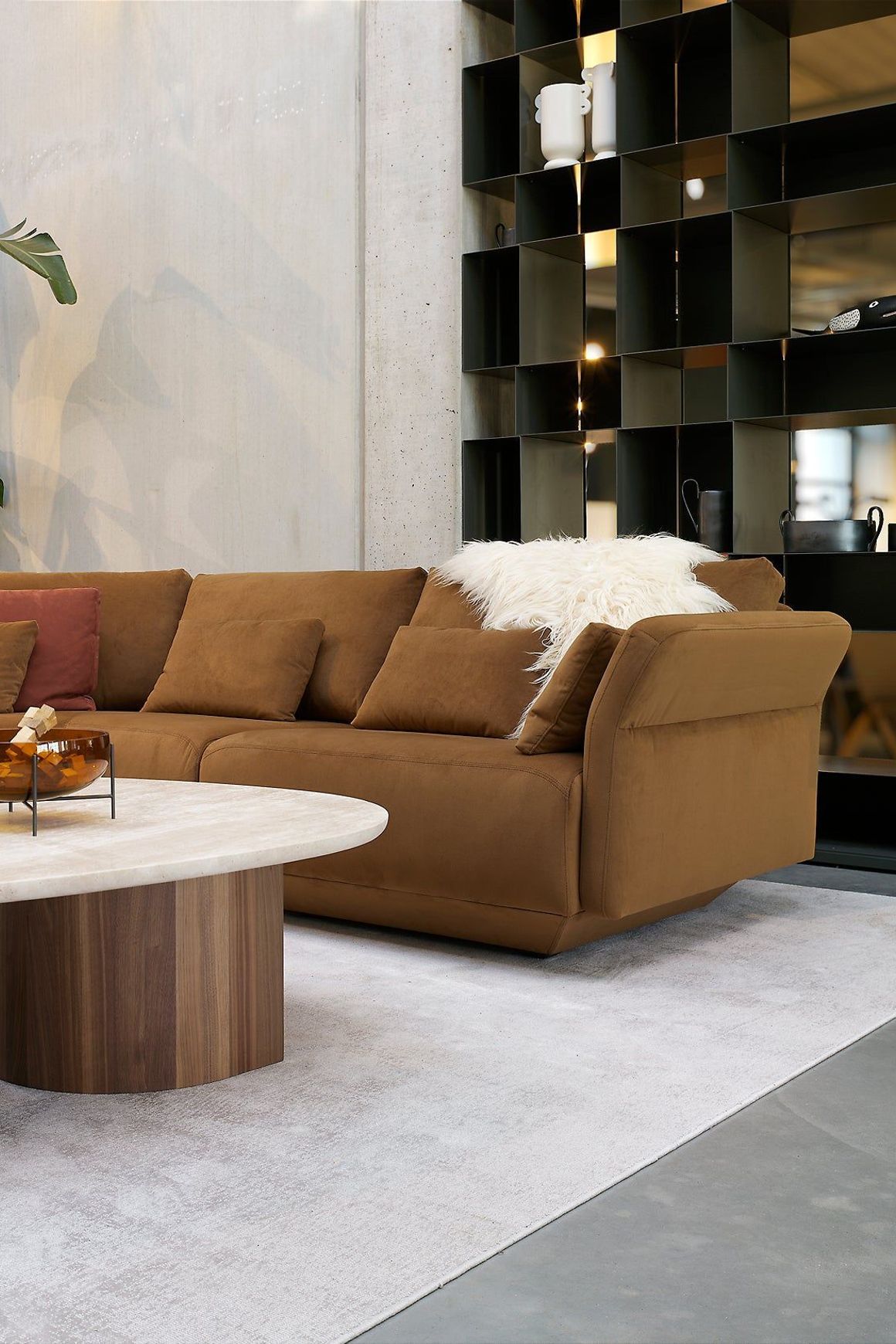Flared Longchair Sofa by Qliv