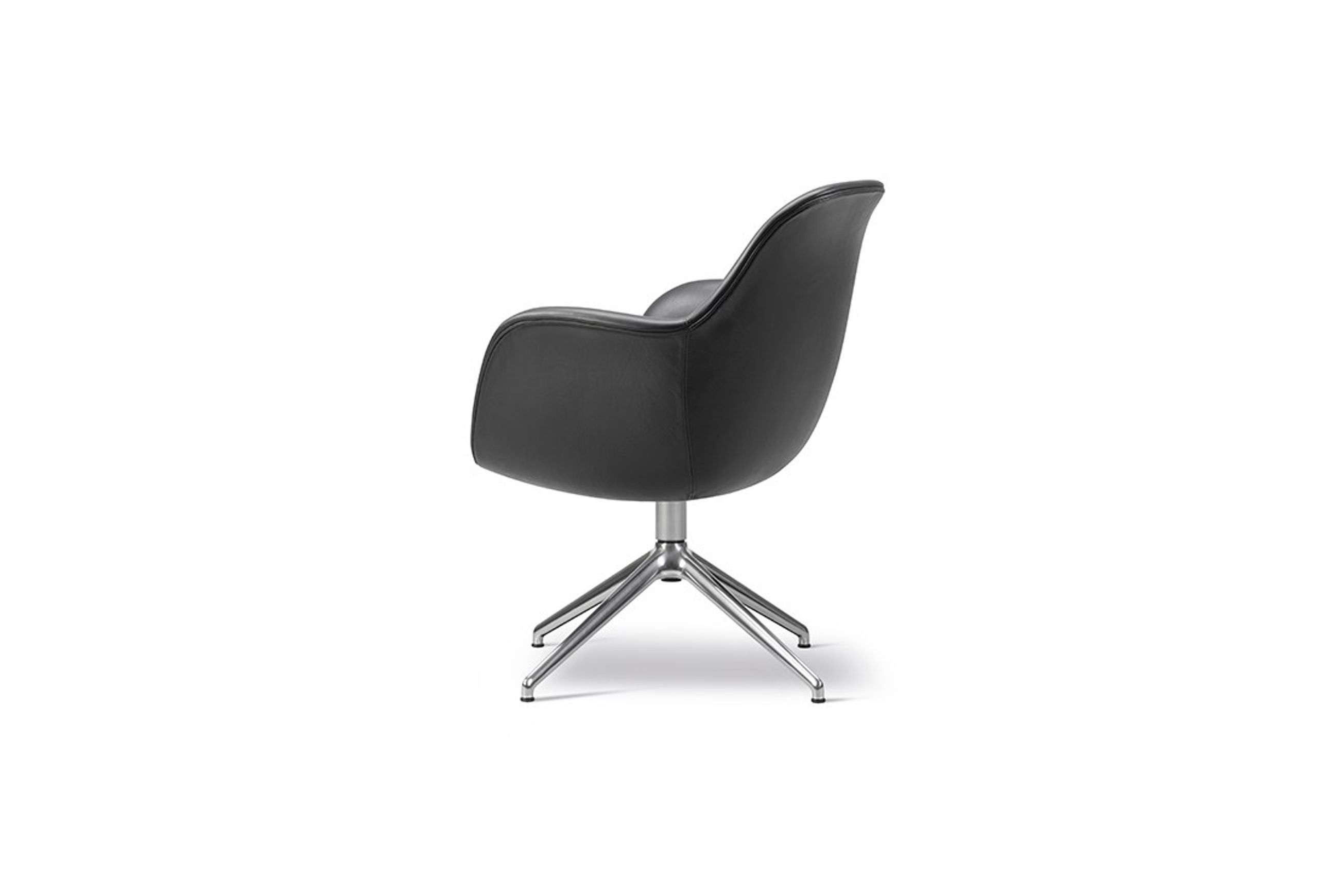 Swoon Chair Swivel base by Fredericia