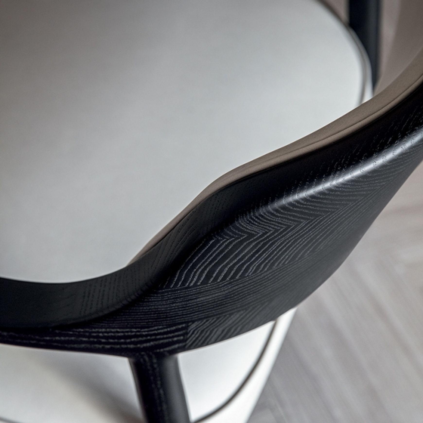 Walter Armchair by Molteni&C