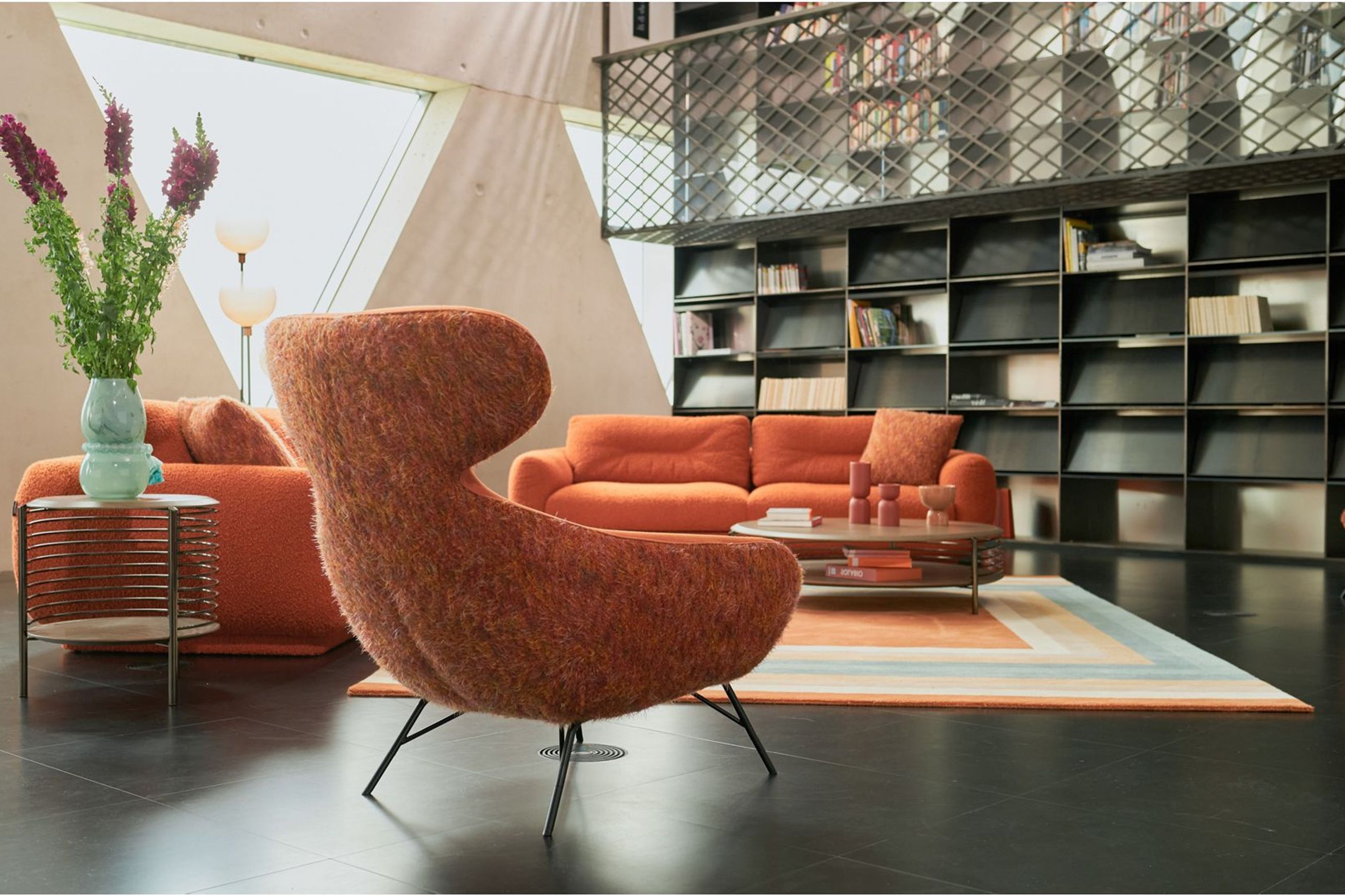 Spoutnik Lounge Armchair