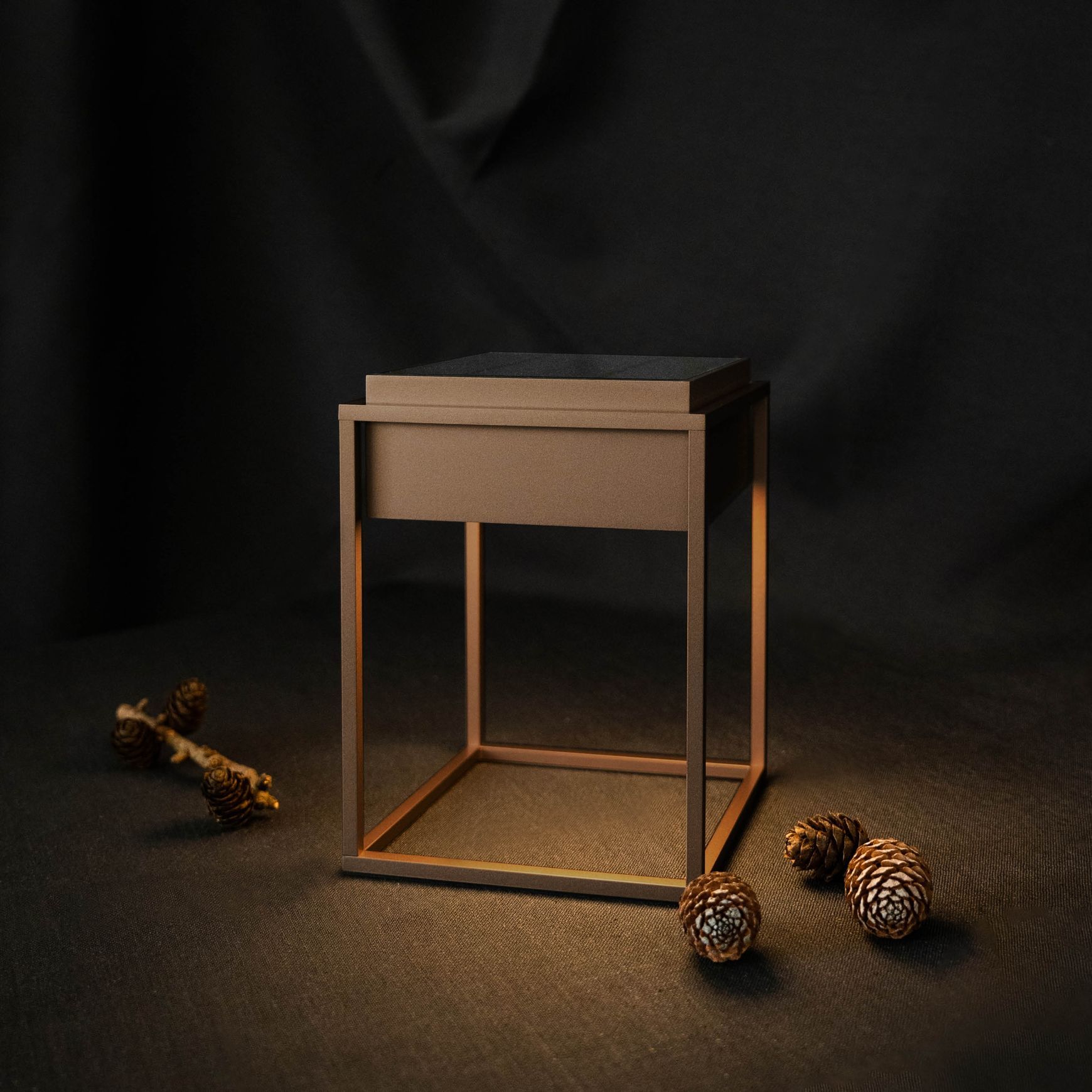 Qua Solar Lamp
