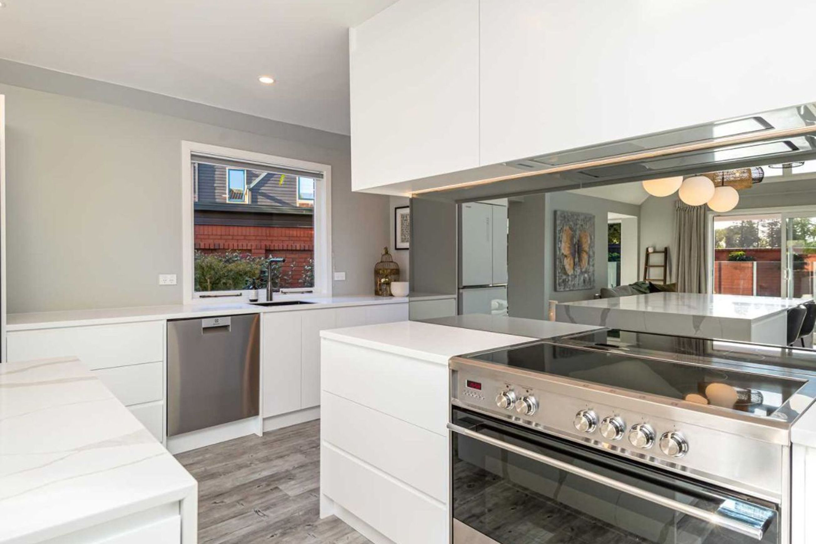 Splashbacks | by NZ Frameless Glass