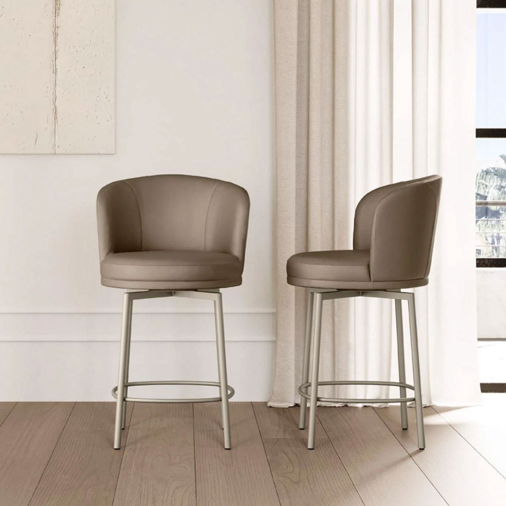 Ginger Bar Stool