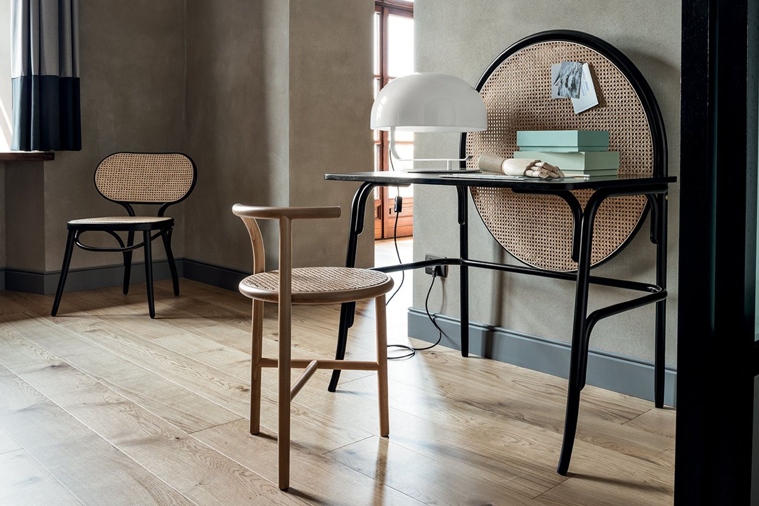 GmbH Single Curve | Stool