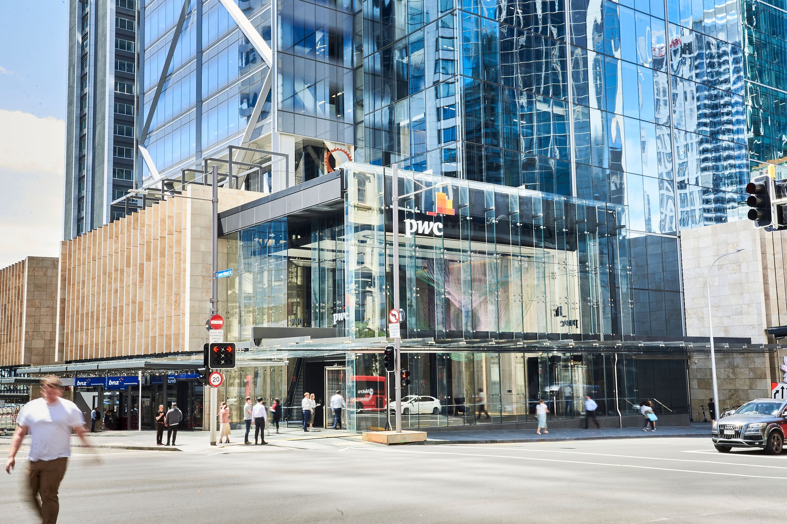 TotalVision | Frameless Glass Façades