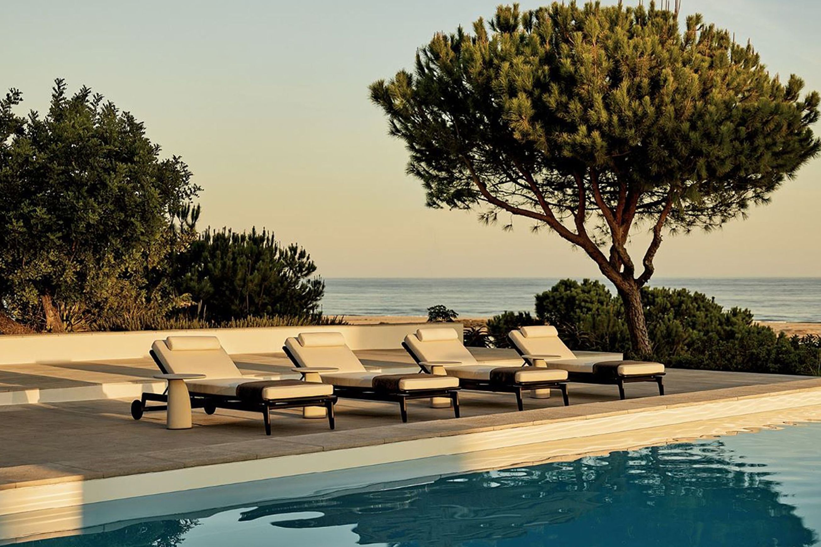 Magnolia Sunbed