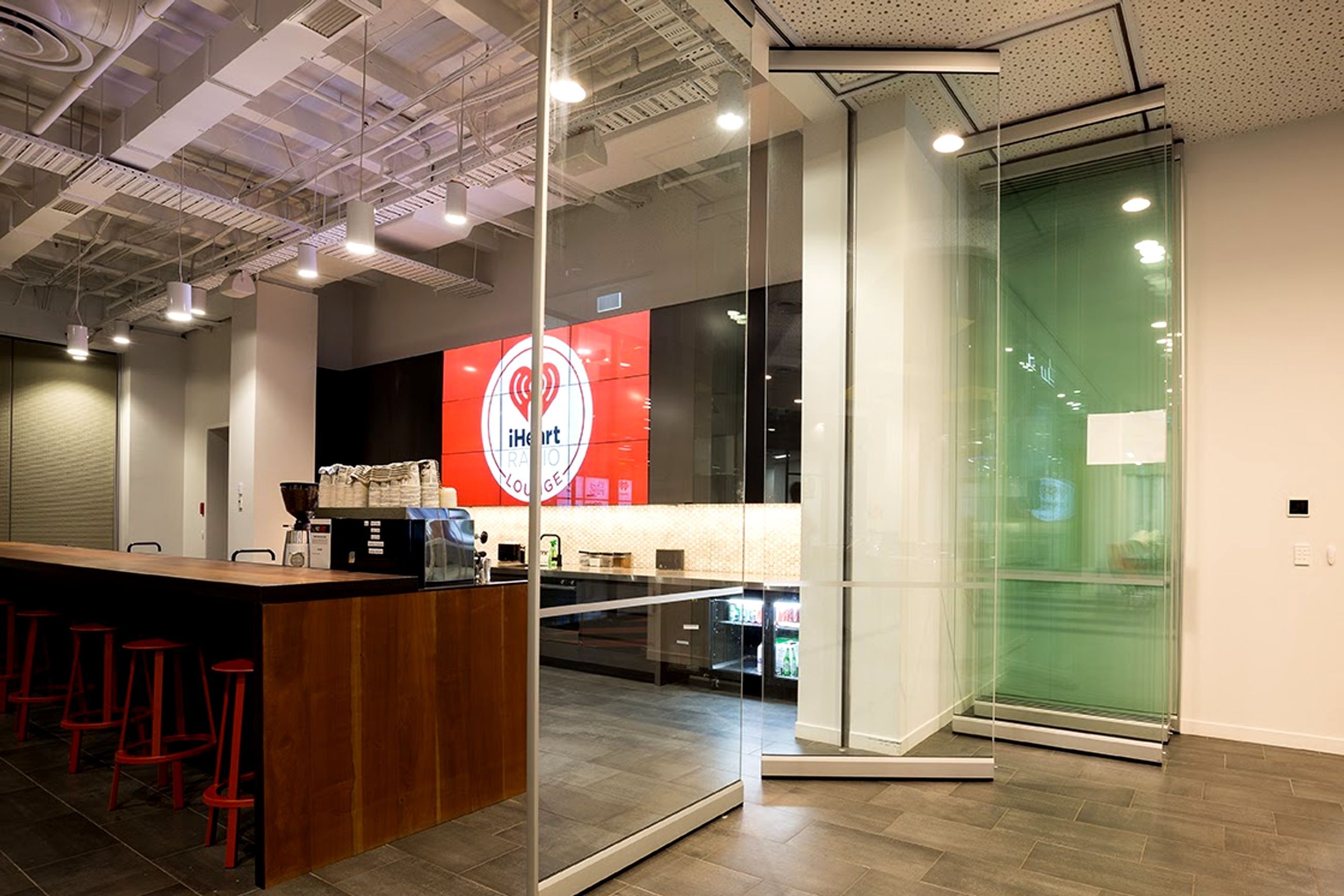 GlassSeal Series Glass Operable Walls