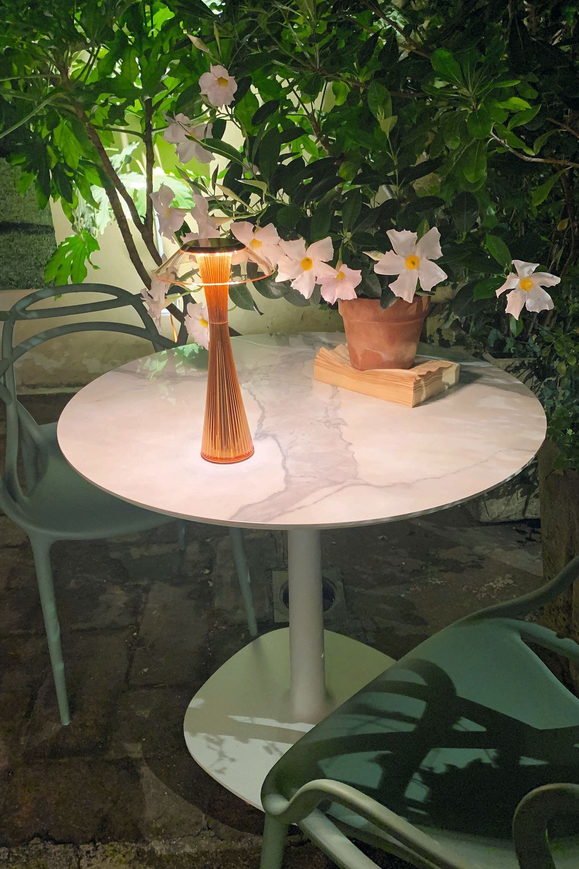 Space Outdoor Table Lamp