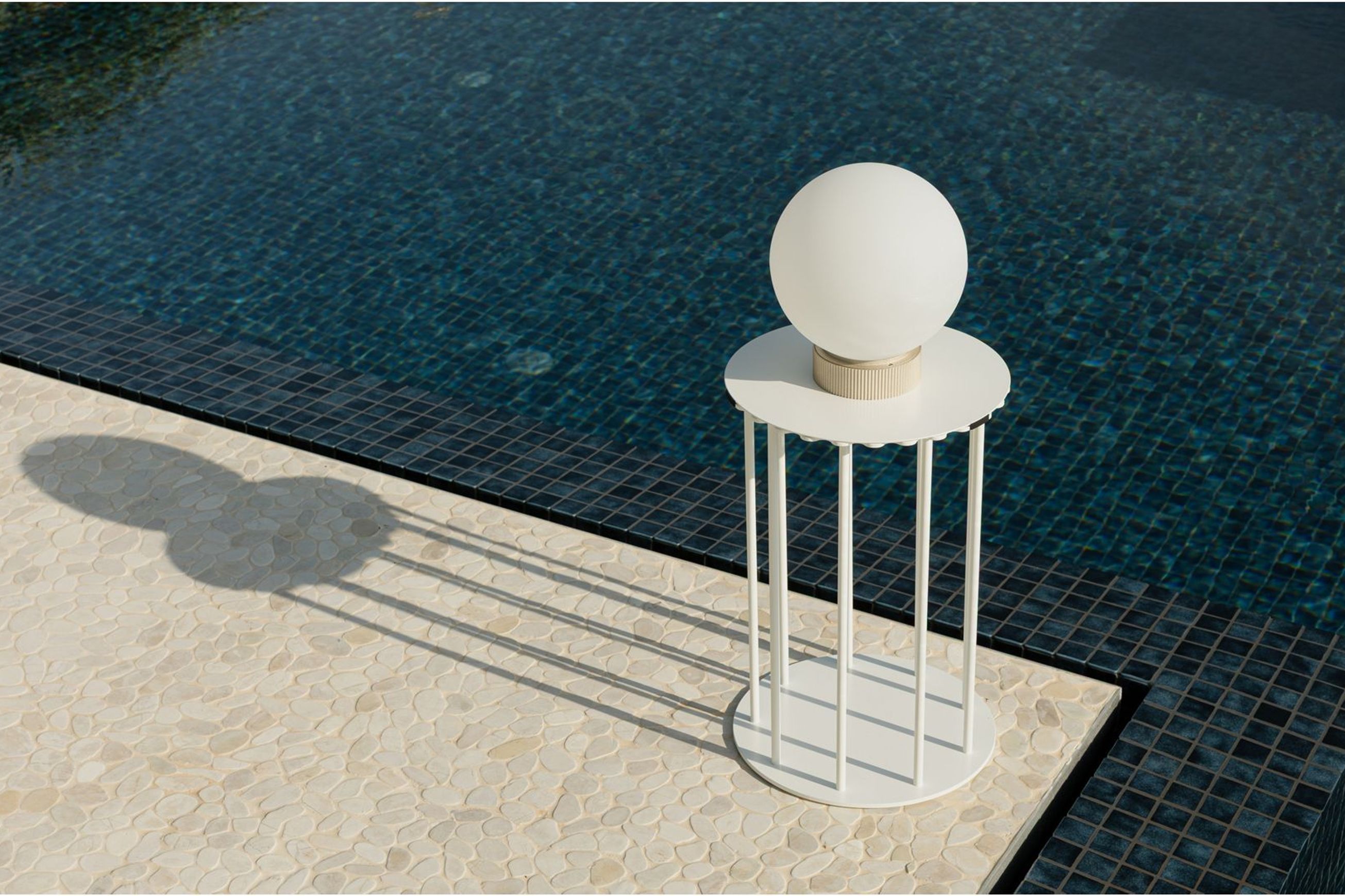 Intro Outdoor Table Lamp