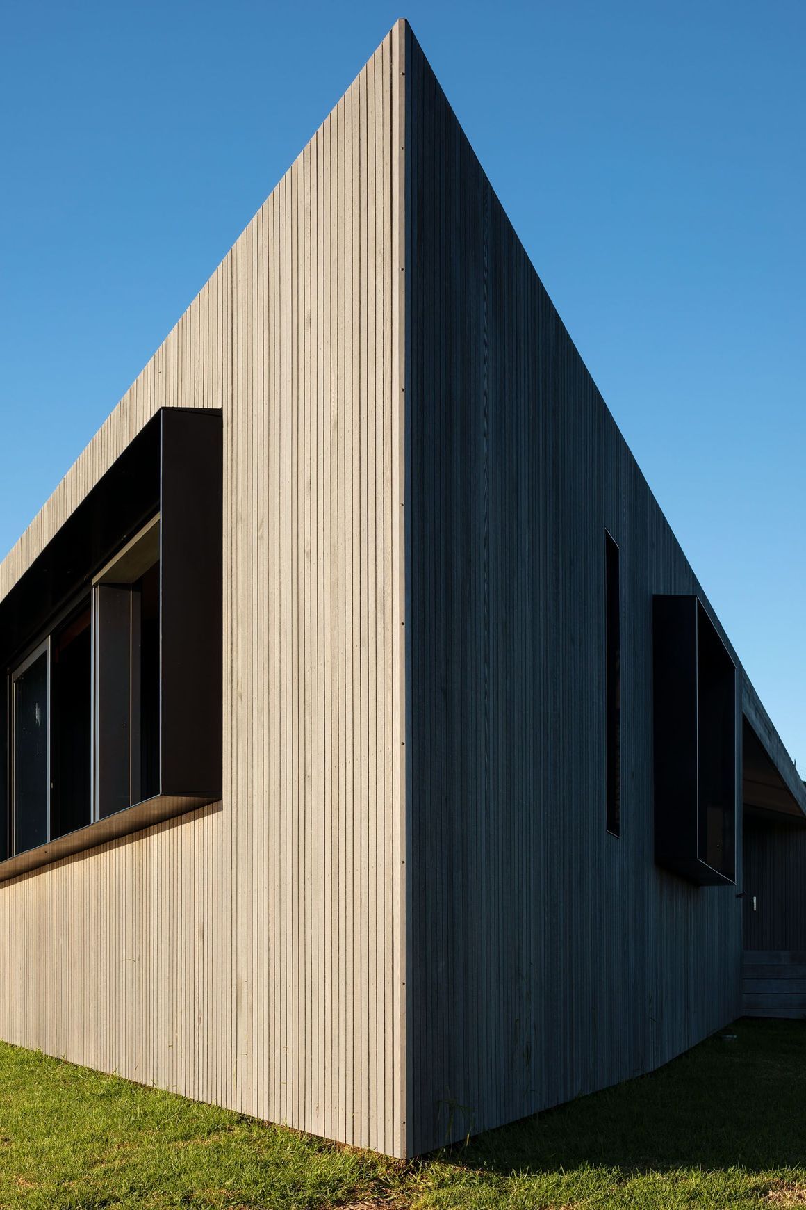 JSC Vertical Shiplap Timber Weatherboards