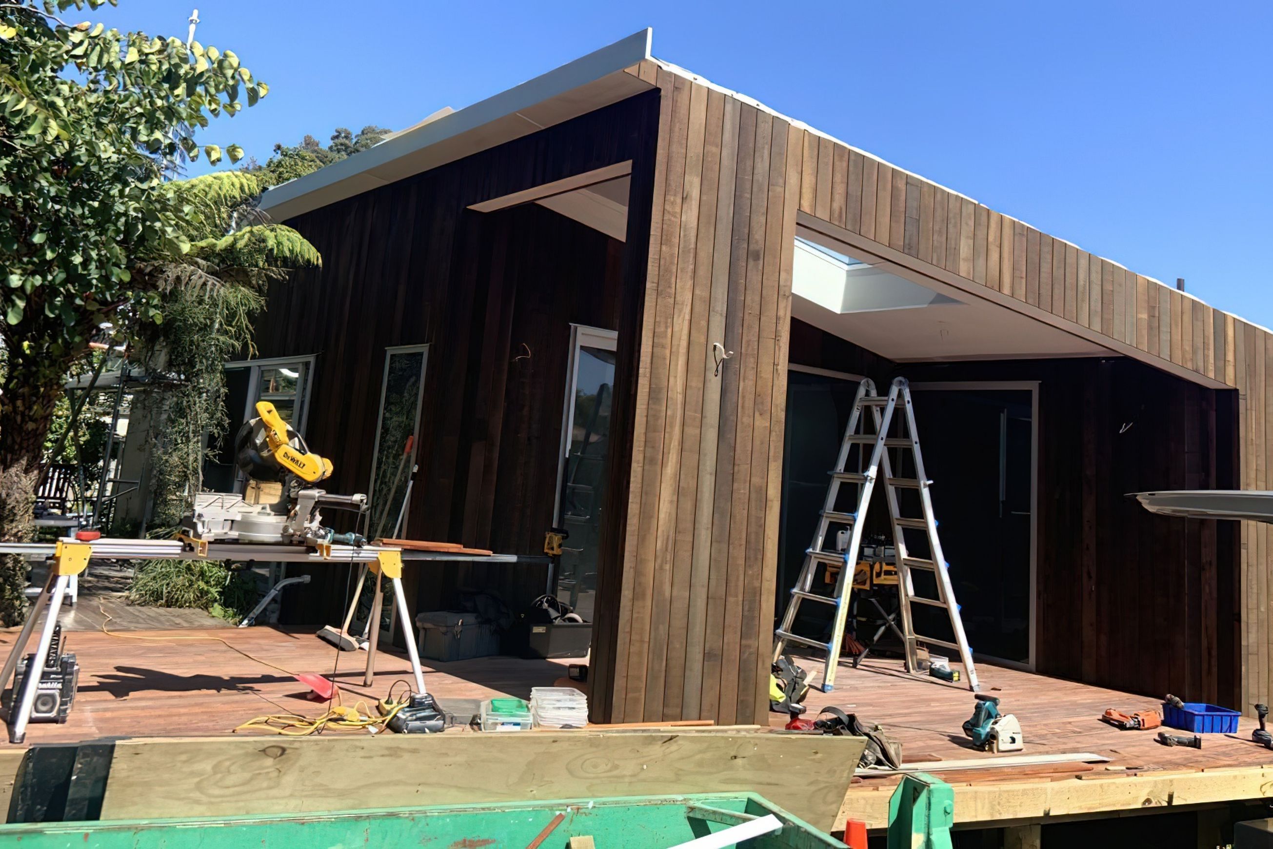 Cladding | Mixed hardwoods – sawn face – no oil