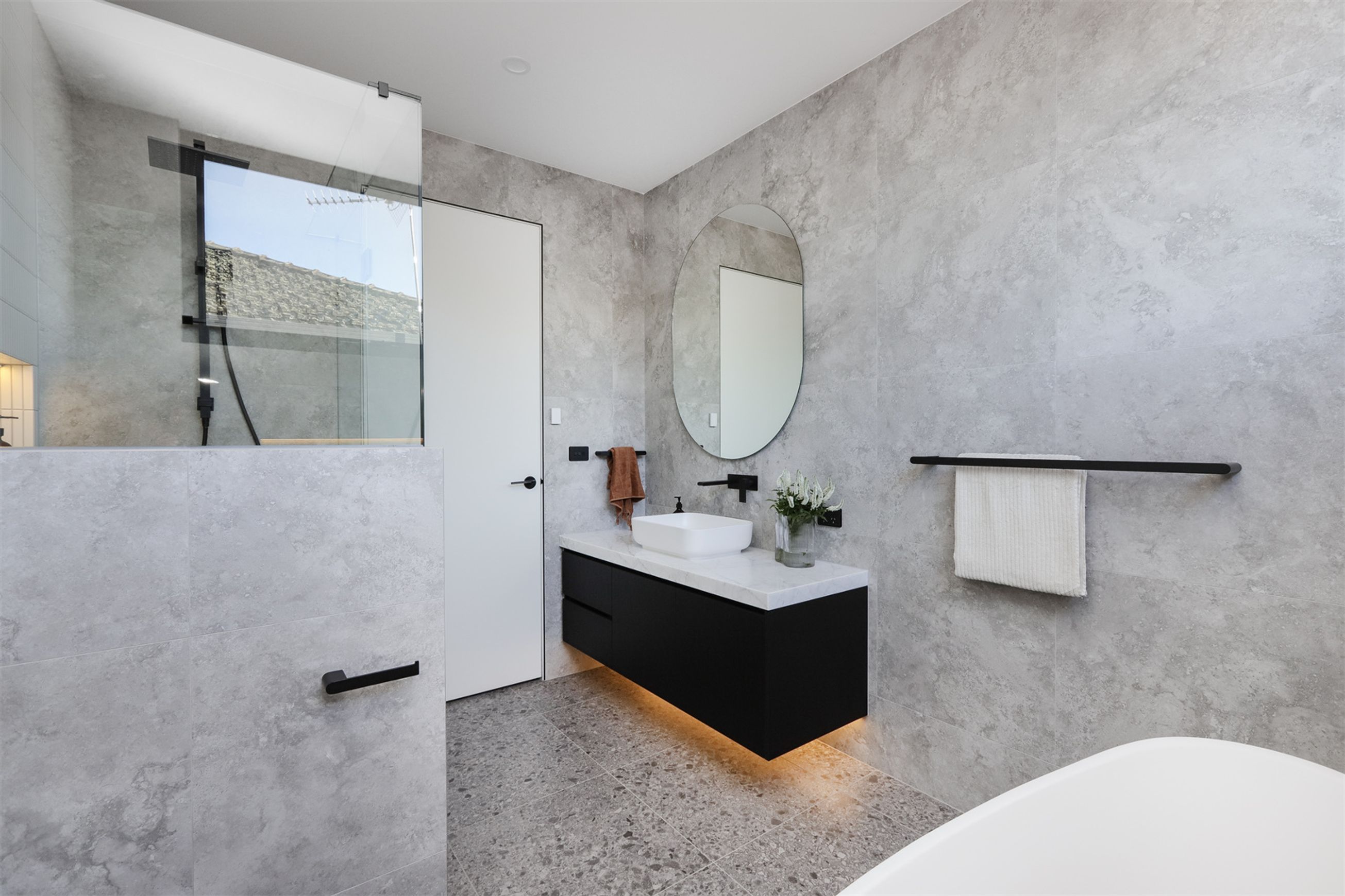 Bianca Single Towel Rail 800mm | Matte Black