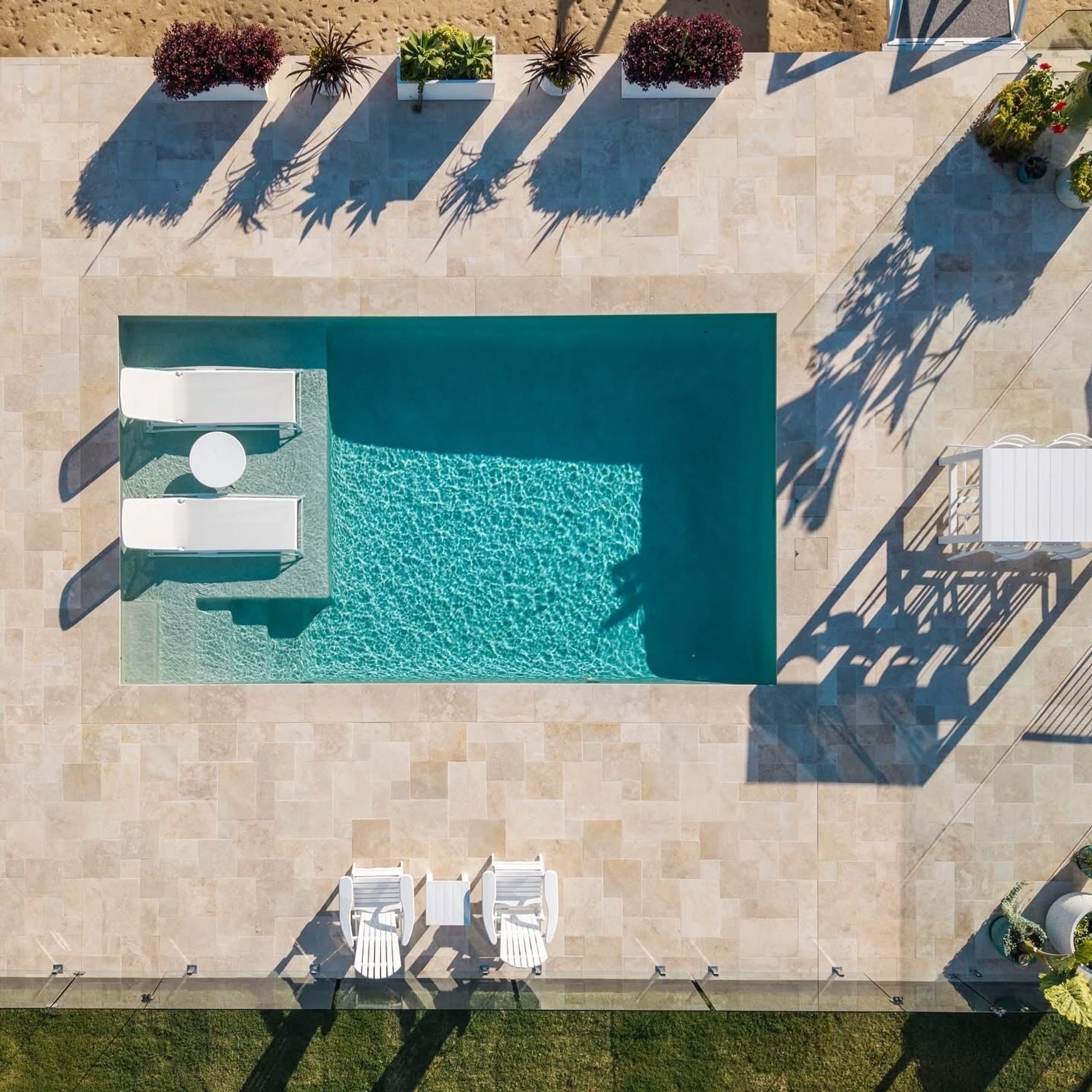 Latte | Travertine