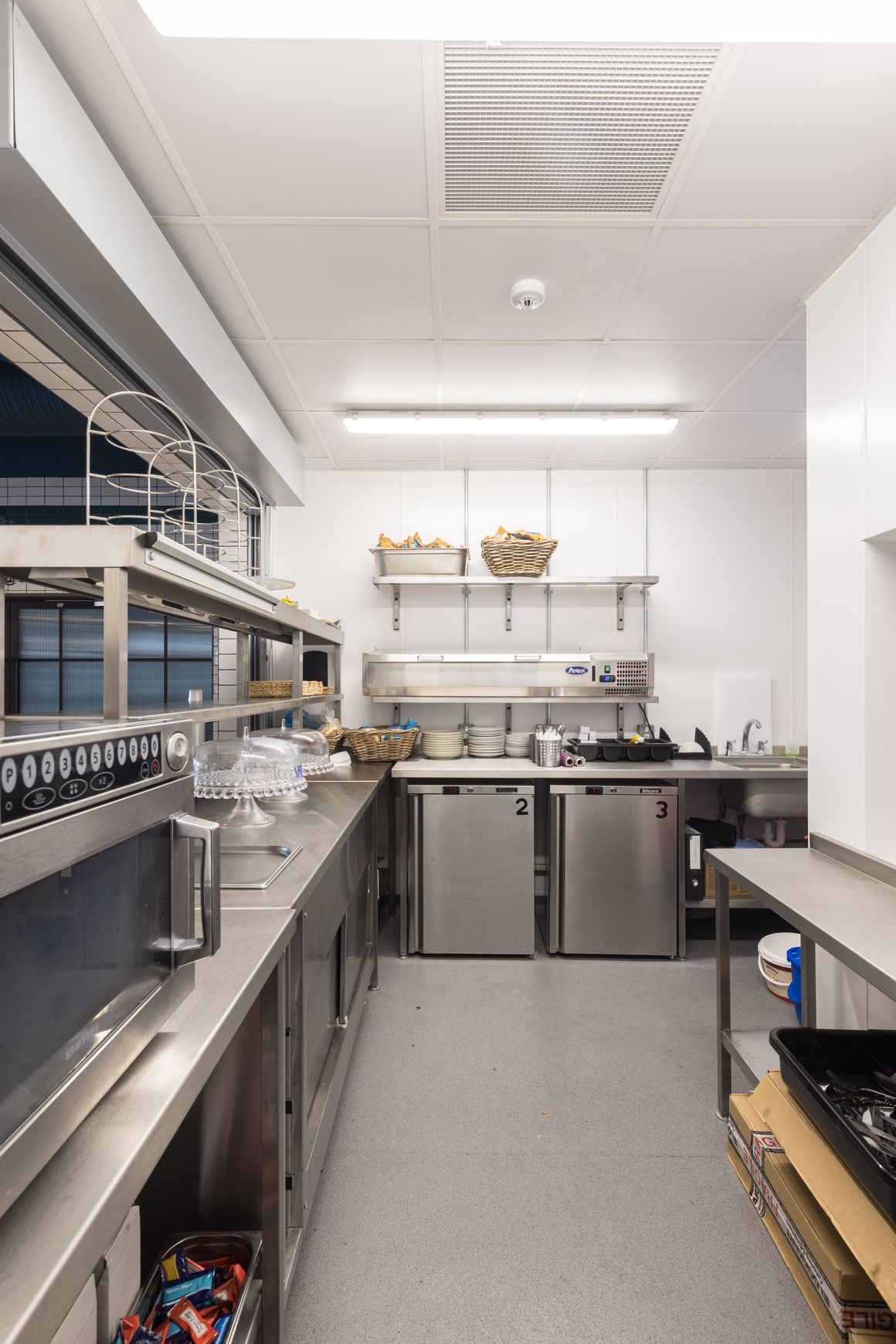 Altro Whiterock White™ FR Hygienic Wall Lining