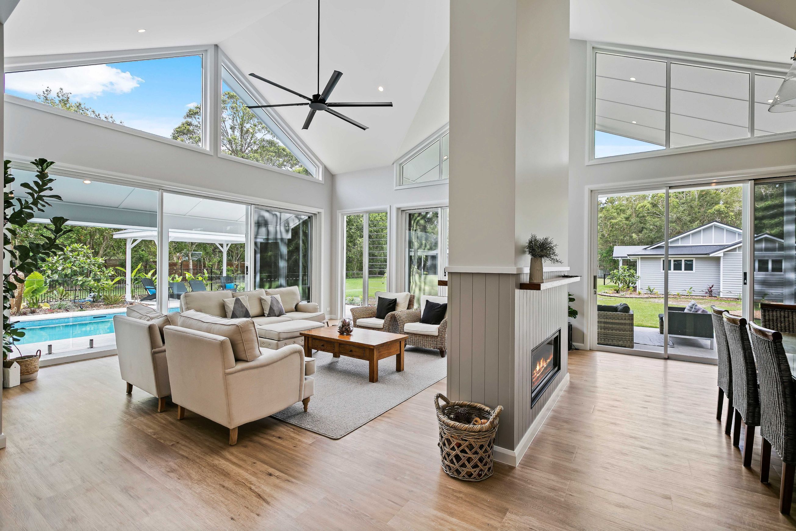 Elevate | Series 400 | Single Glazed 102mm Framing