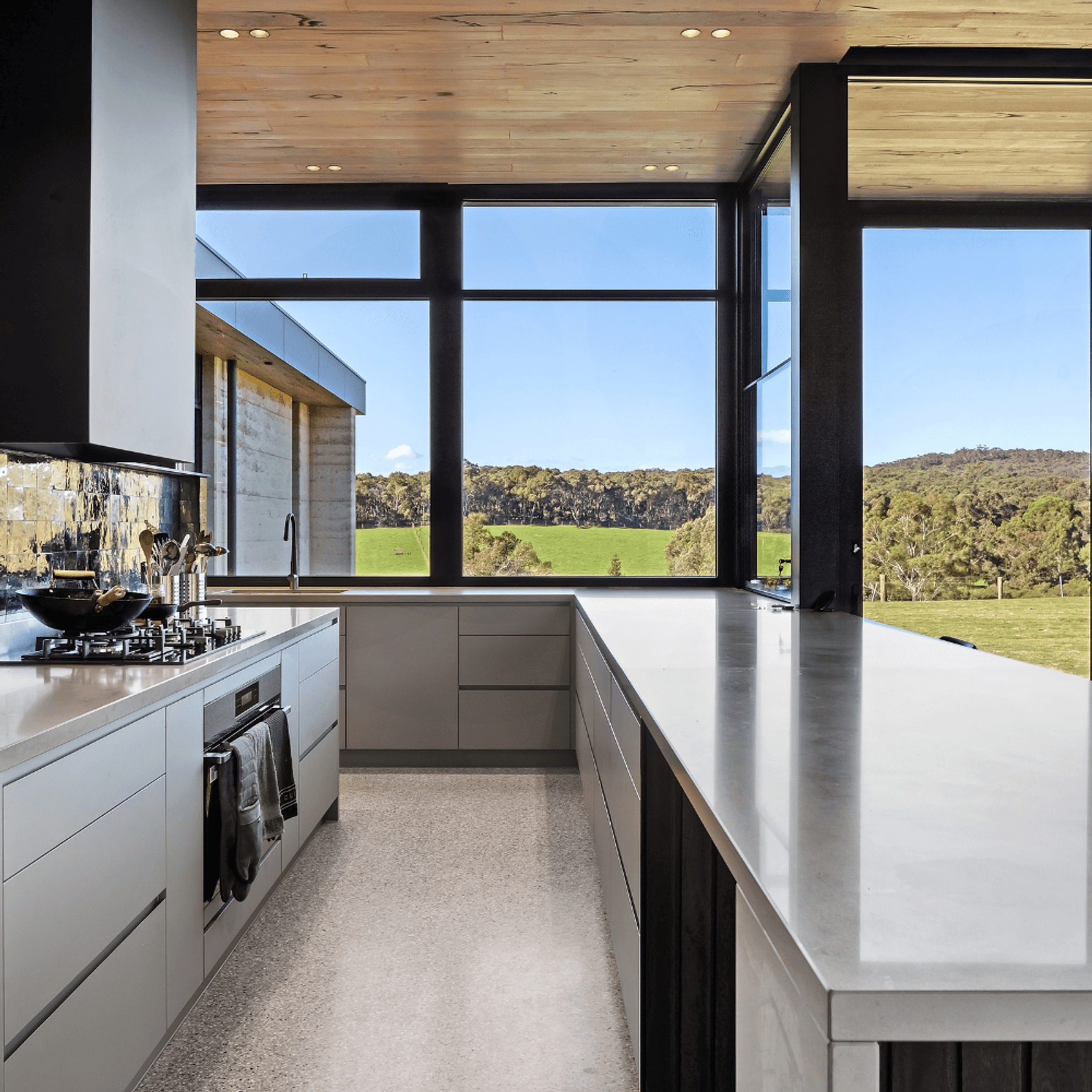 Elevate | Series 624 | Double Glazed 150mm Framing