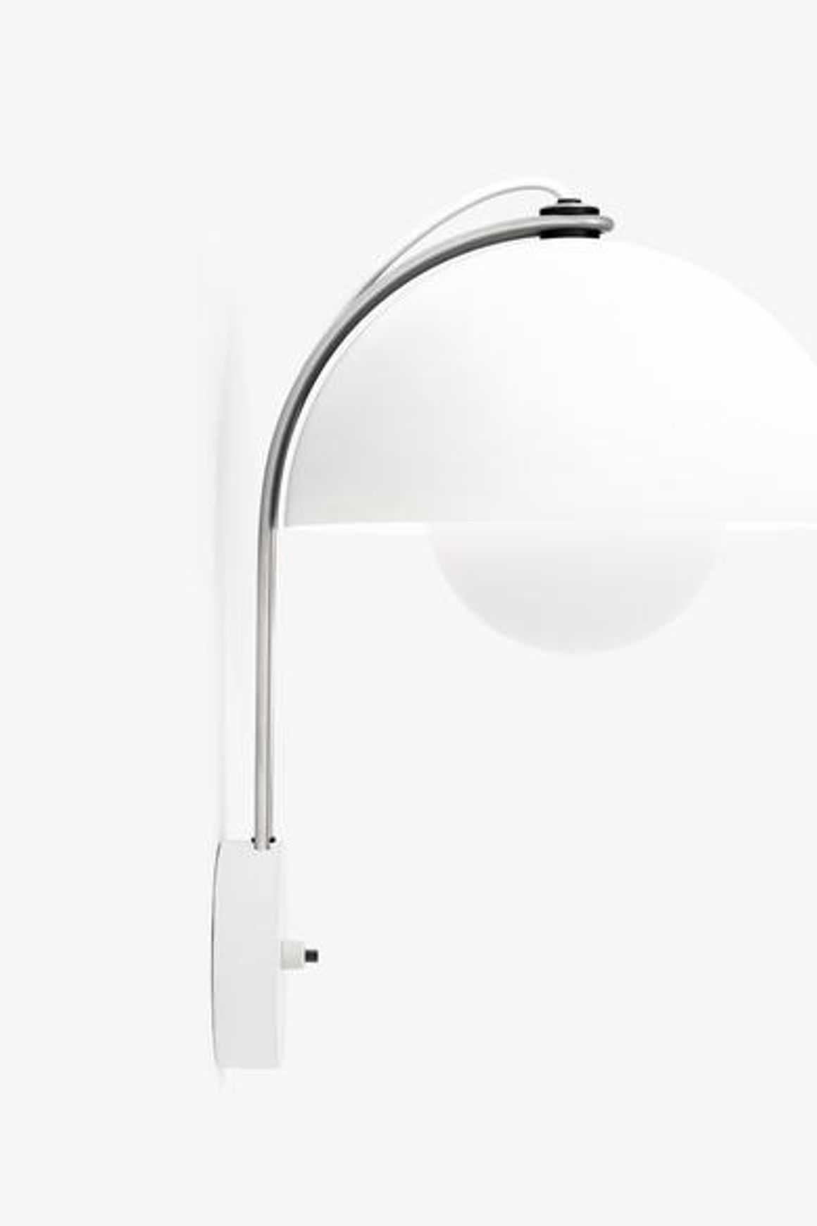Flowerpot VP8 Wall Lamp by &Tradition