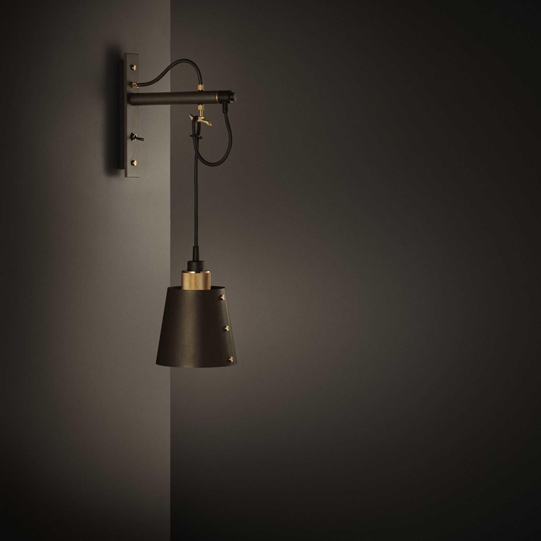 Hooked Wall/Small Light