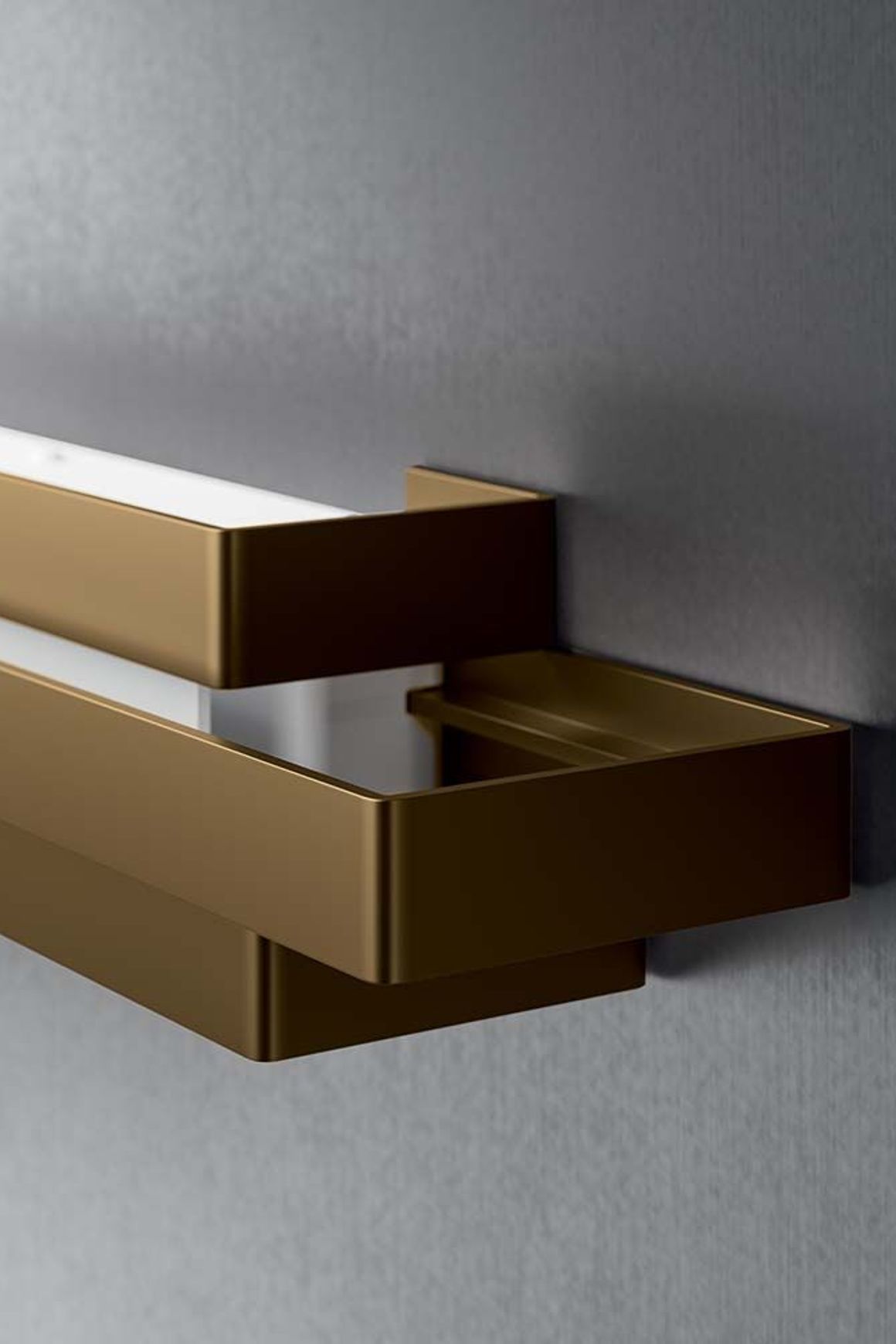 Escape, Wall Light