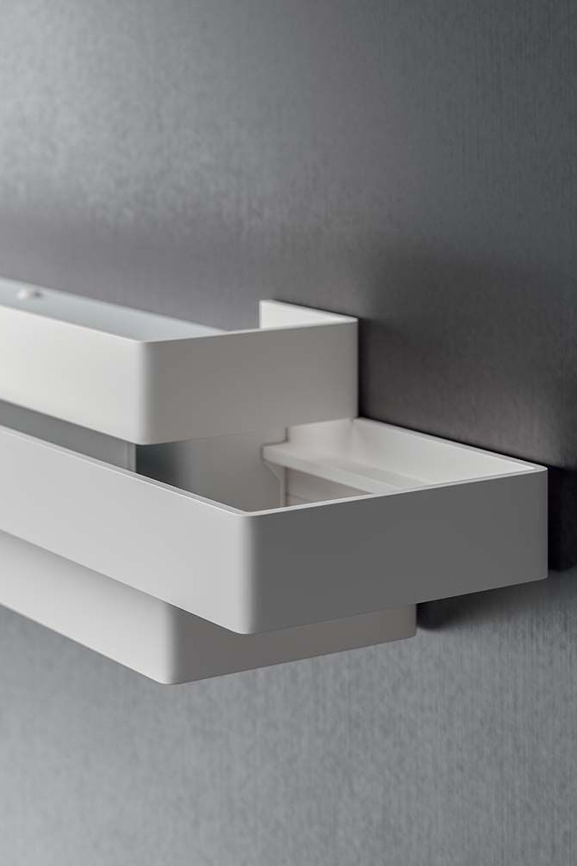 Escape, Wall Light