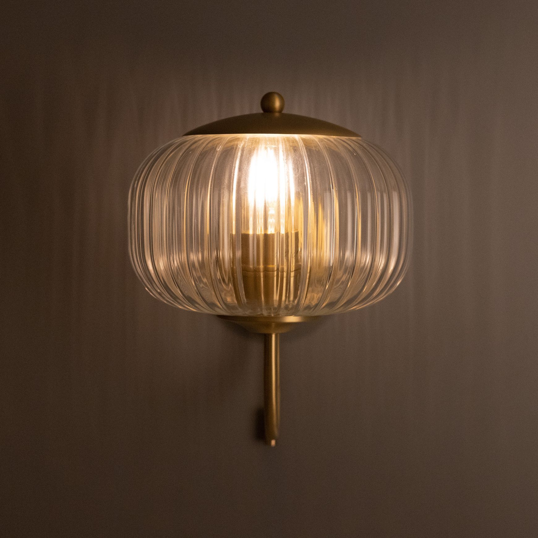 Nehir Pull Chain Wall Light