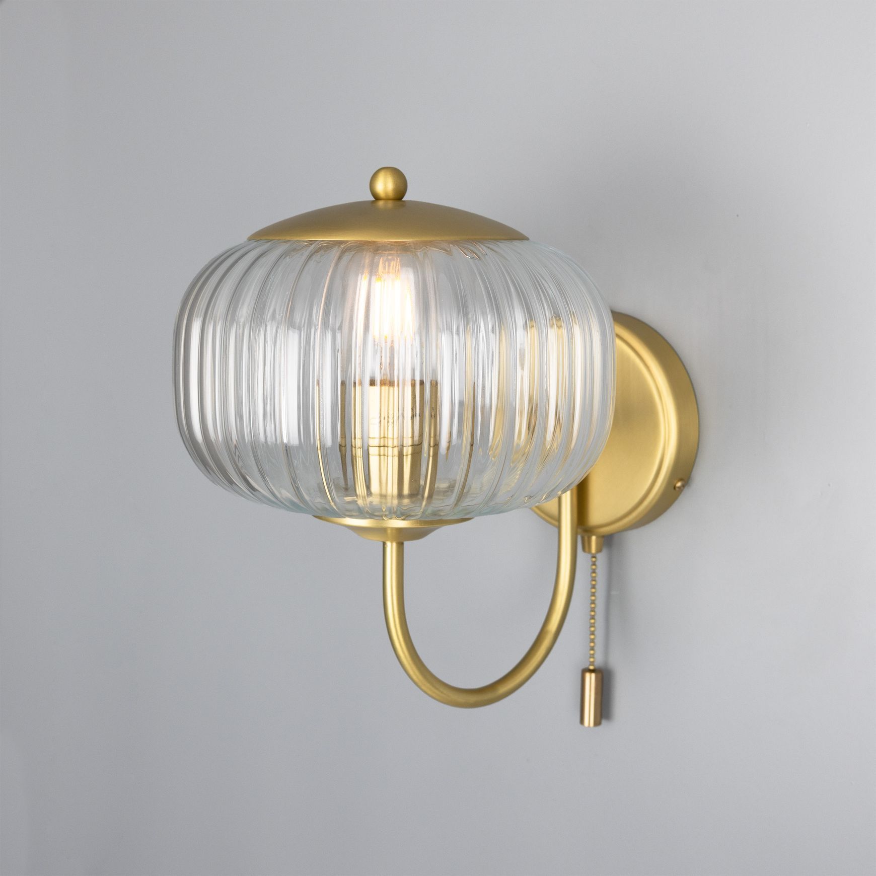 Nehir Pull Chain Wall Light