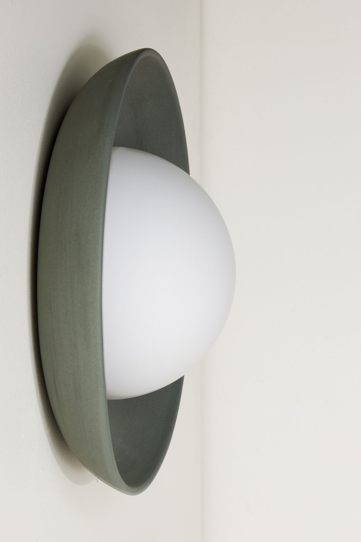 Mani Wide Sconce - Statement Porcelain Light