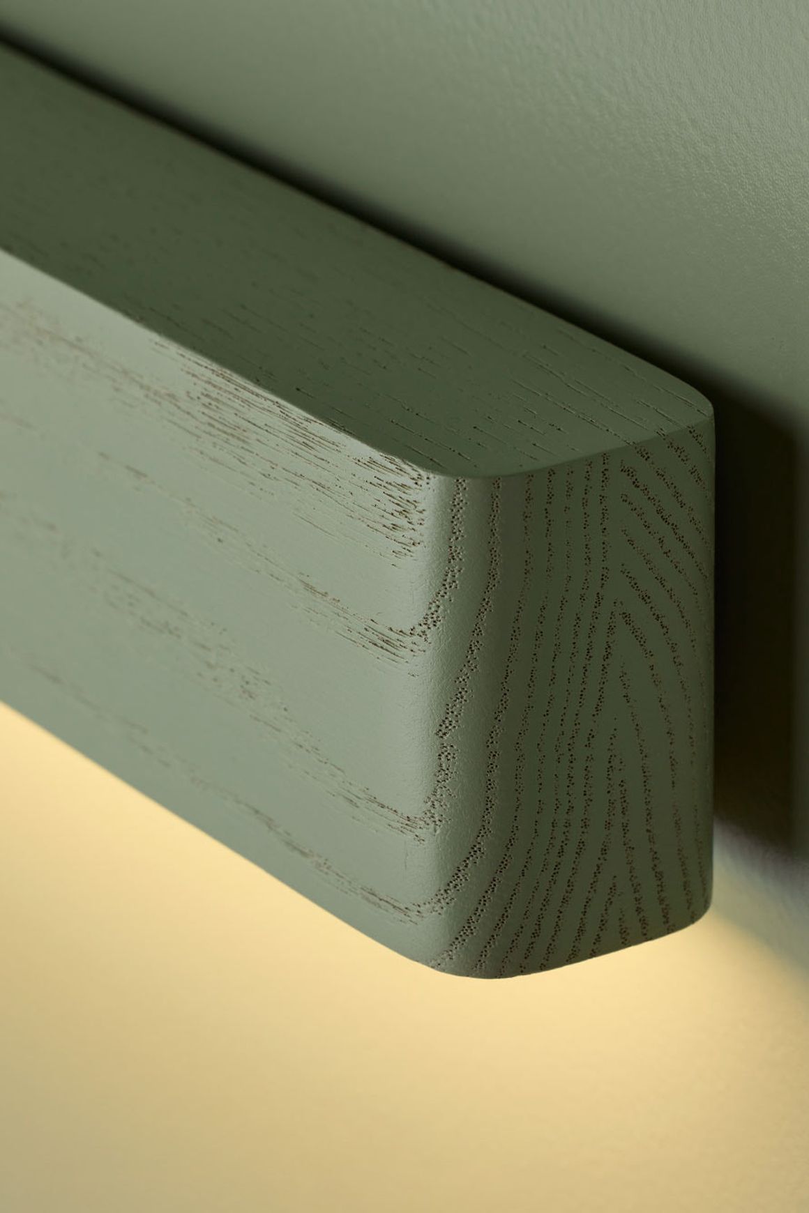 Umber Sconce Hue