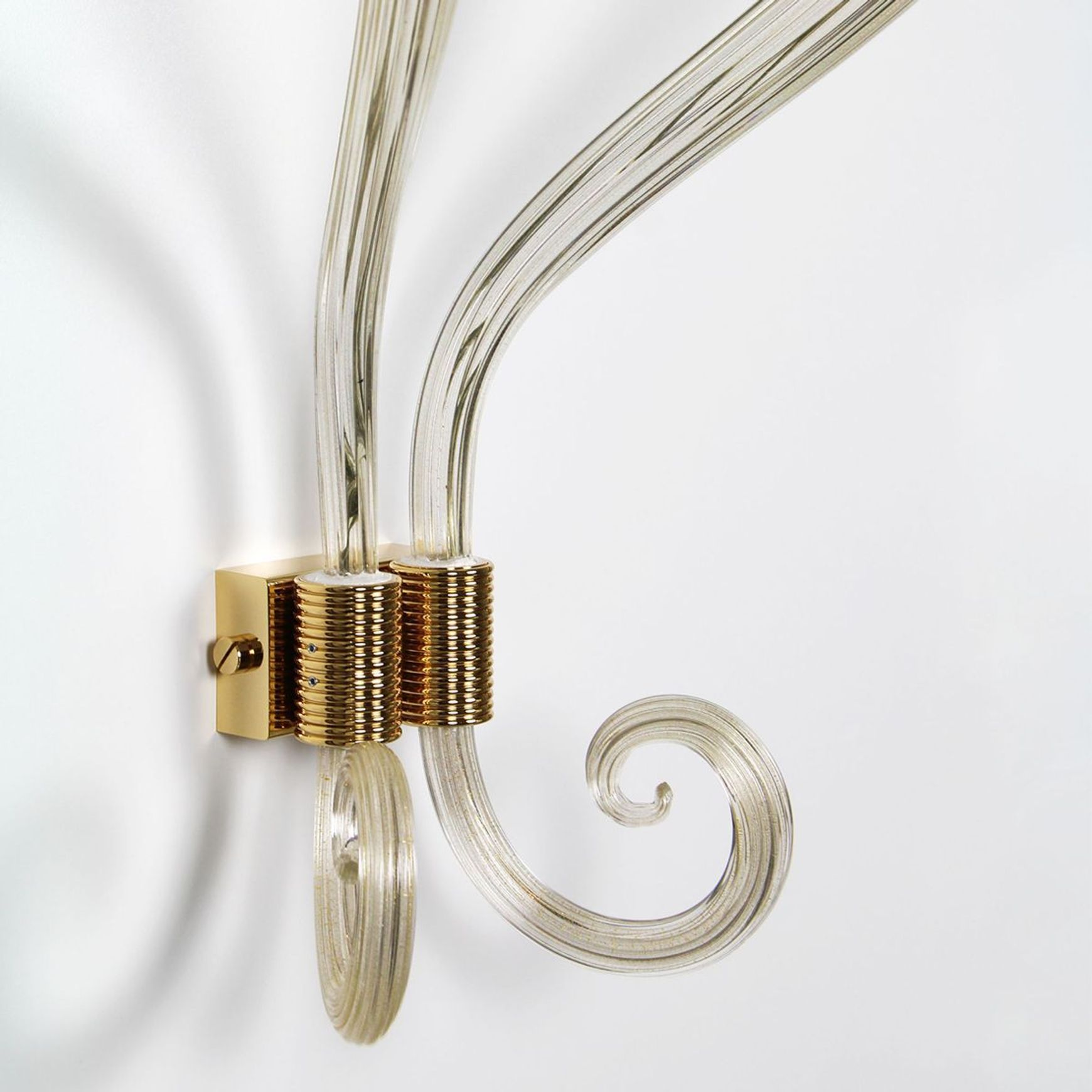 Liseron Wall Light